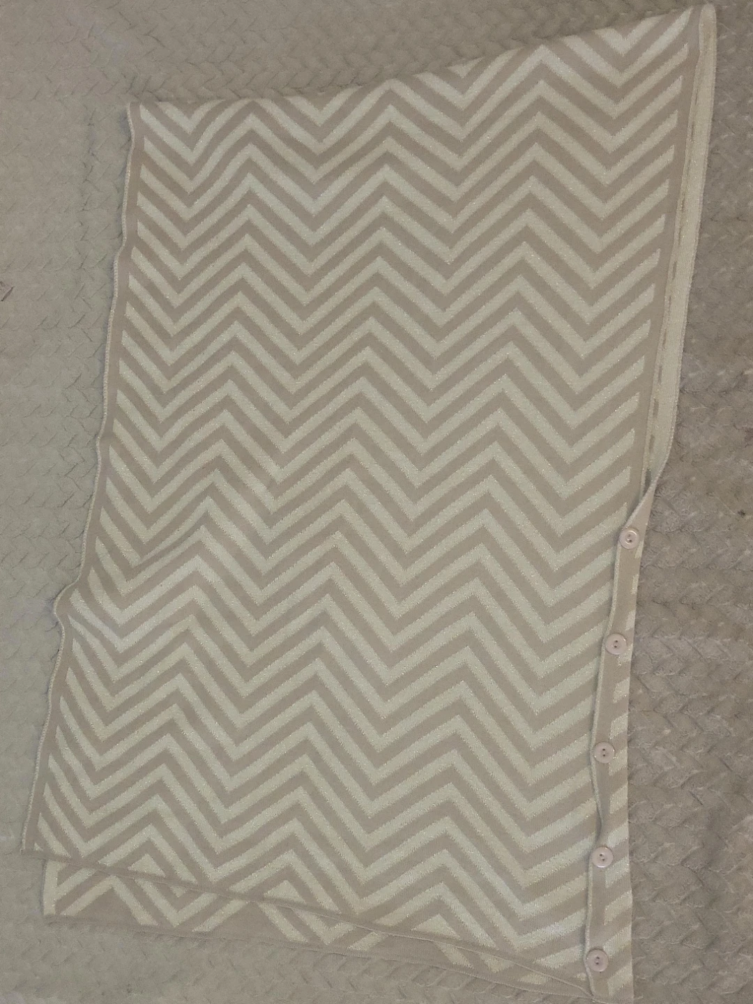 Chevron Pattern Buttoned Shawl