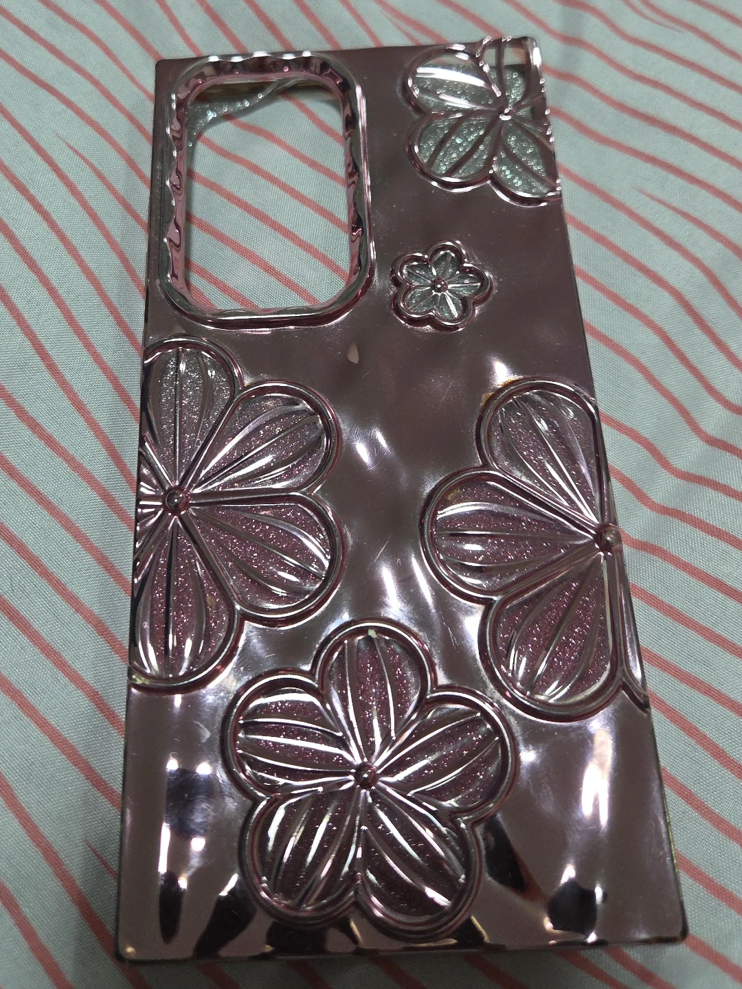 Samsung ultra 23 , 24 Rose Gold Floral Phone Case