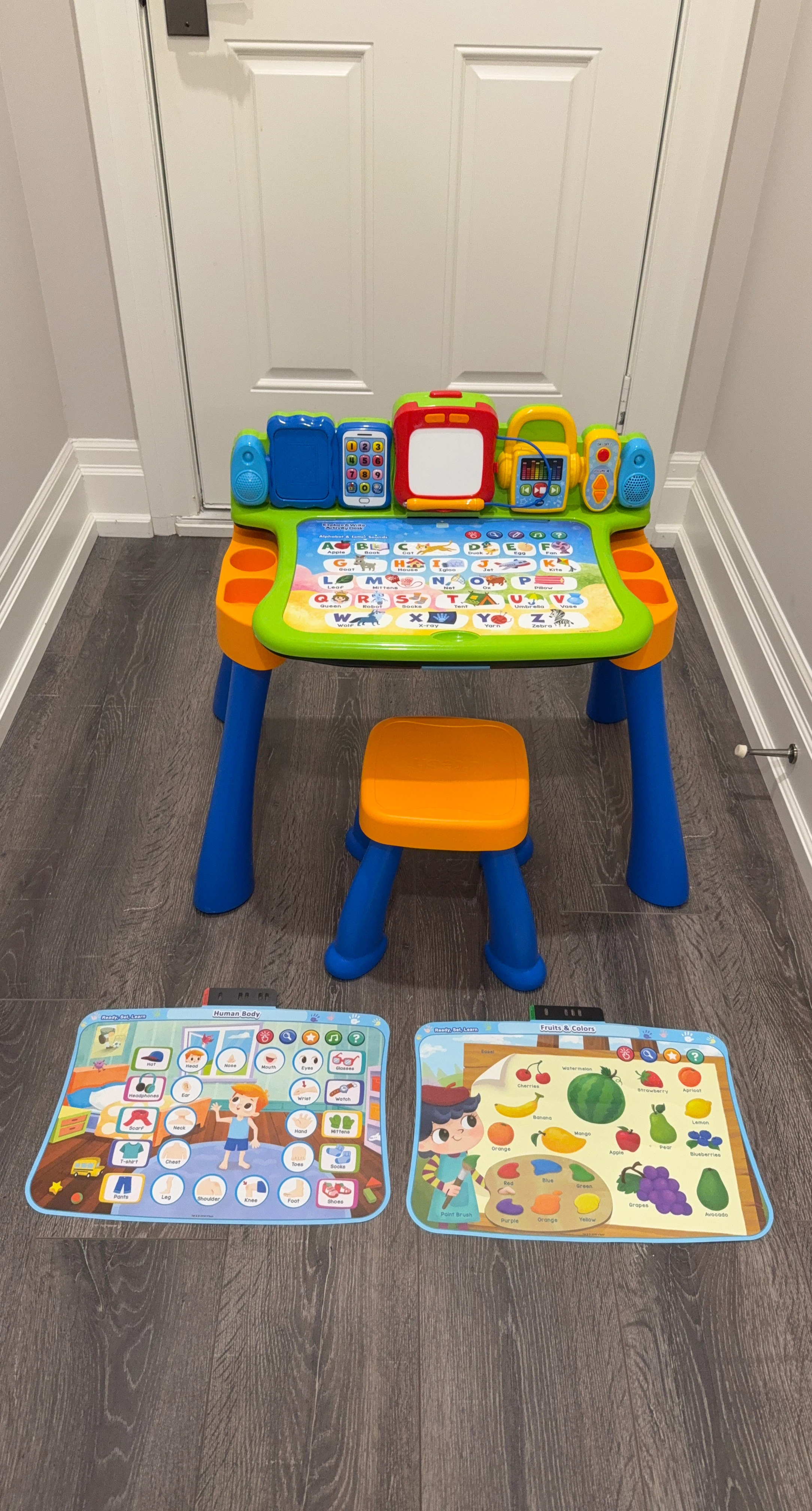 Like new VTech Explore and Write Activity Desk