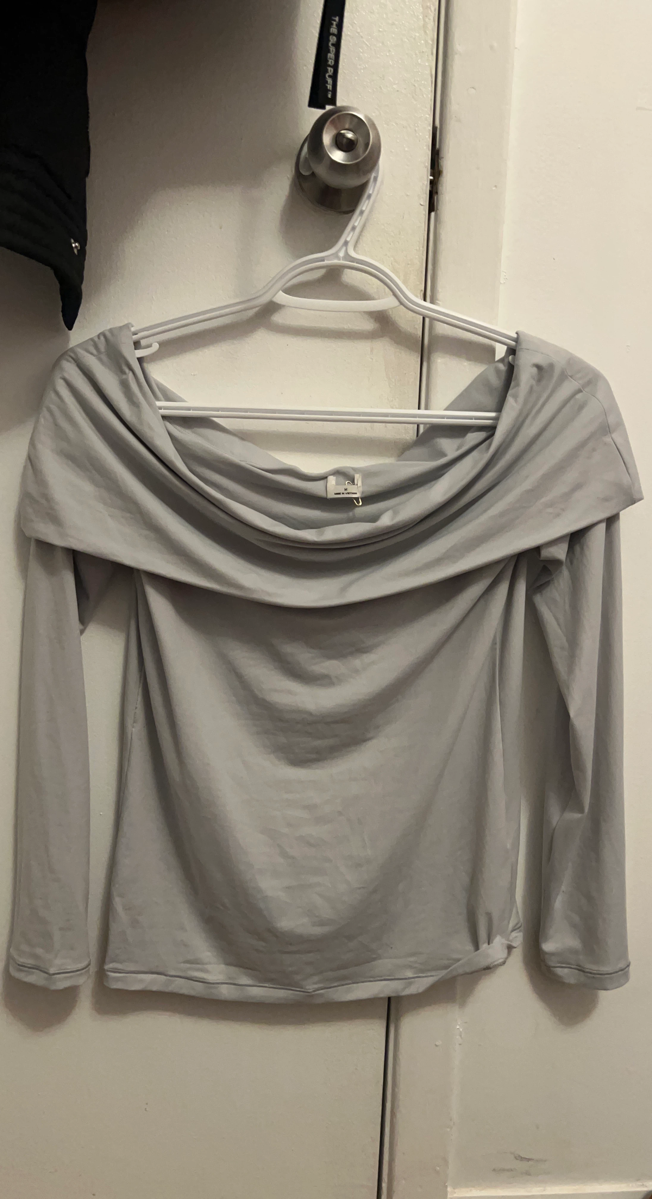 Aritzia off-the-shoulder top