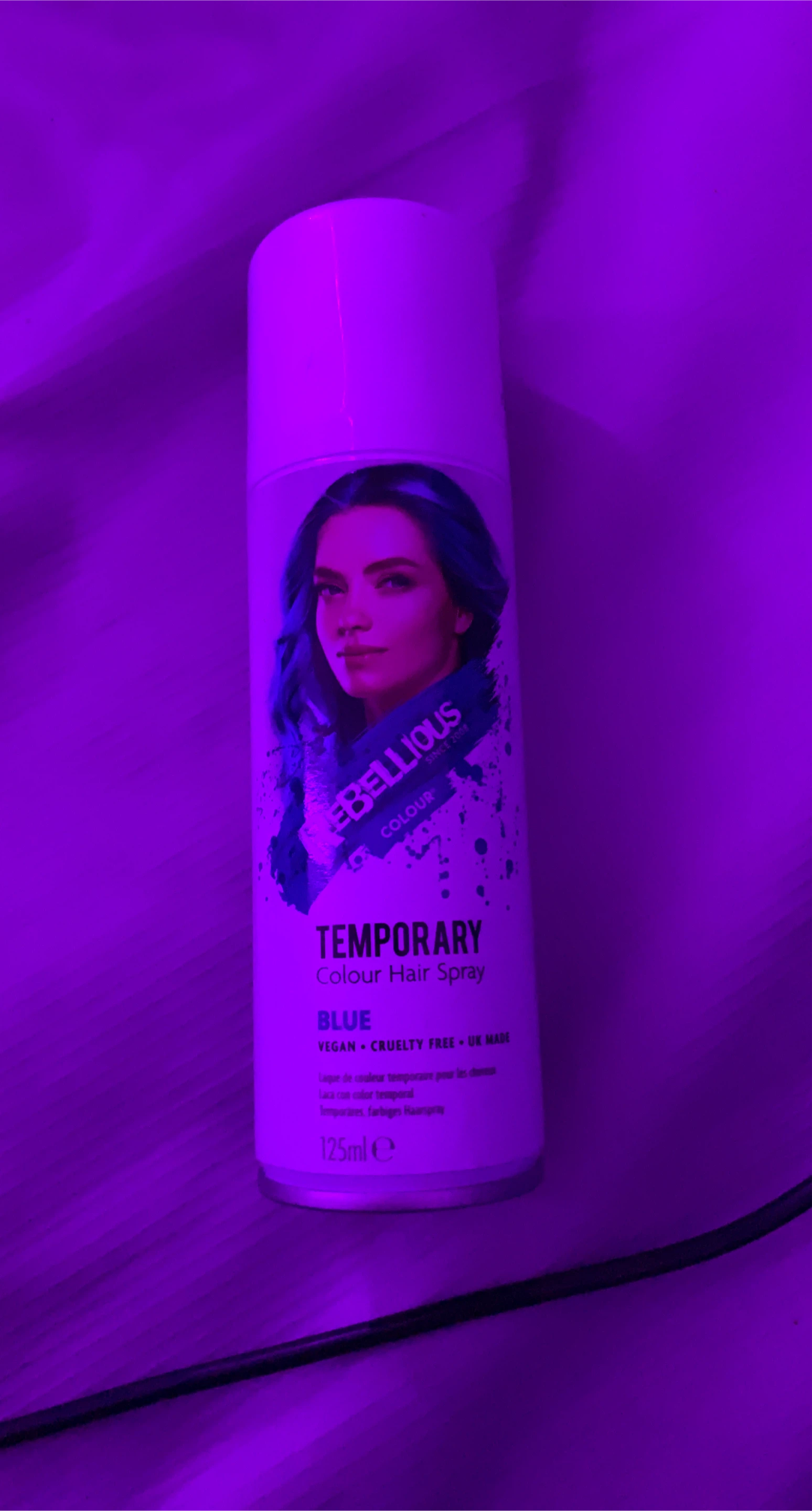 Blue hair spray