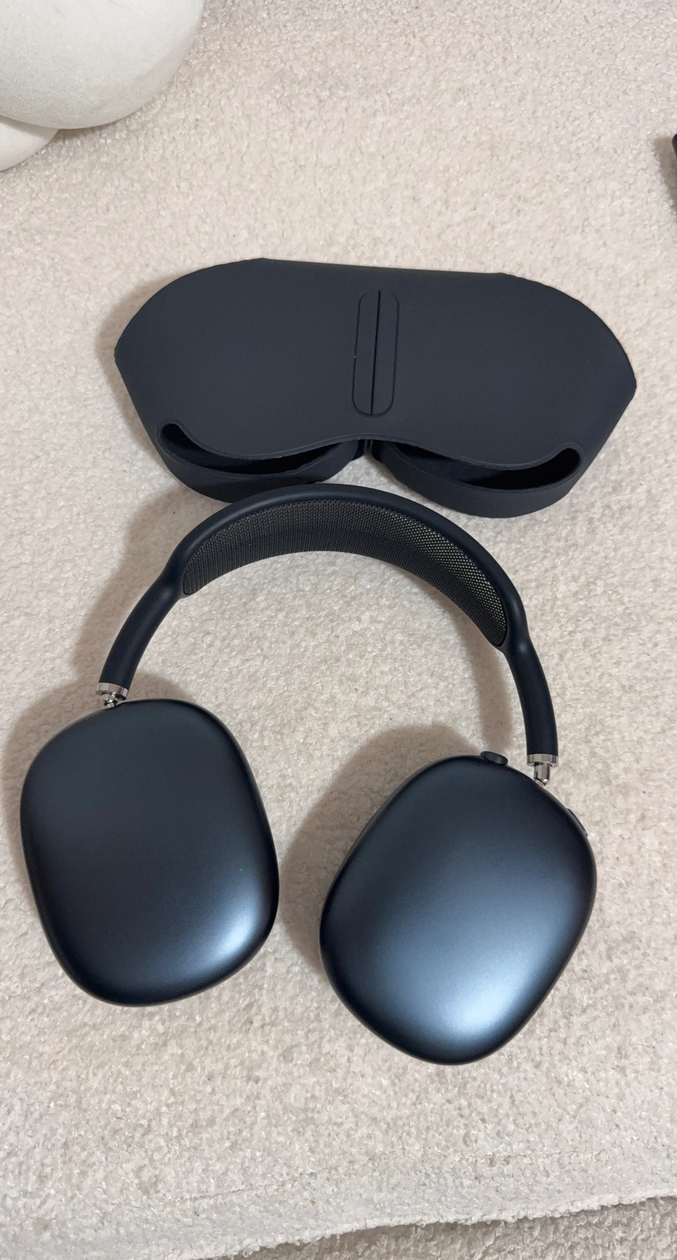Apple AirPods Max Space Gray