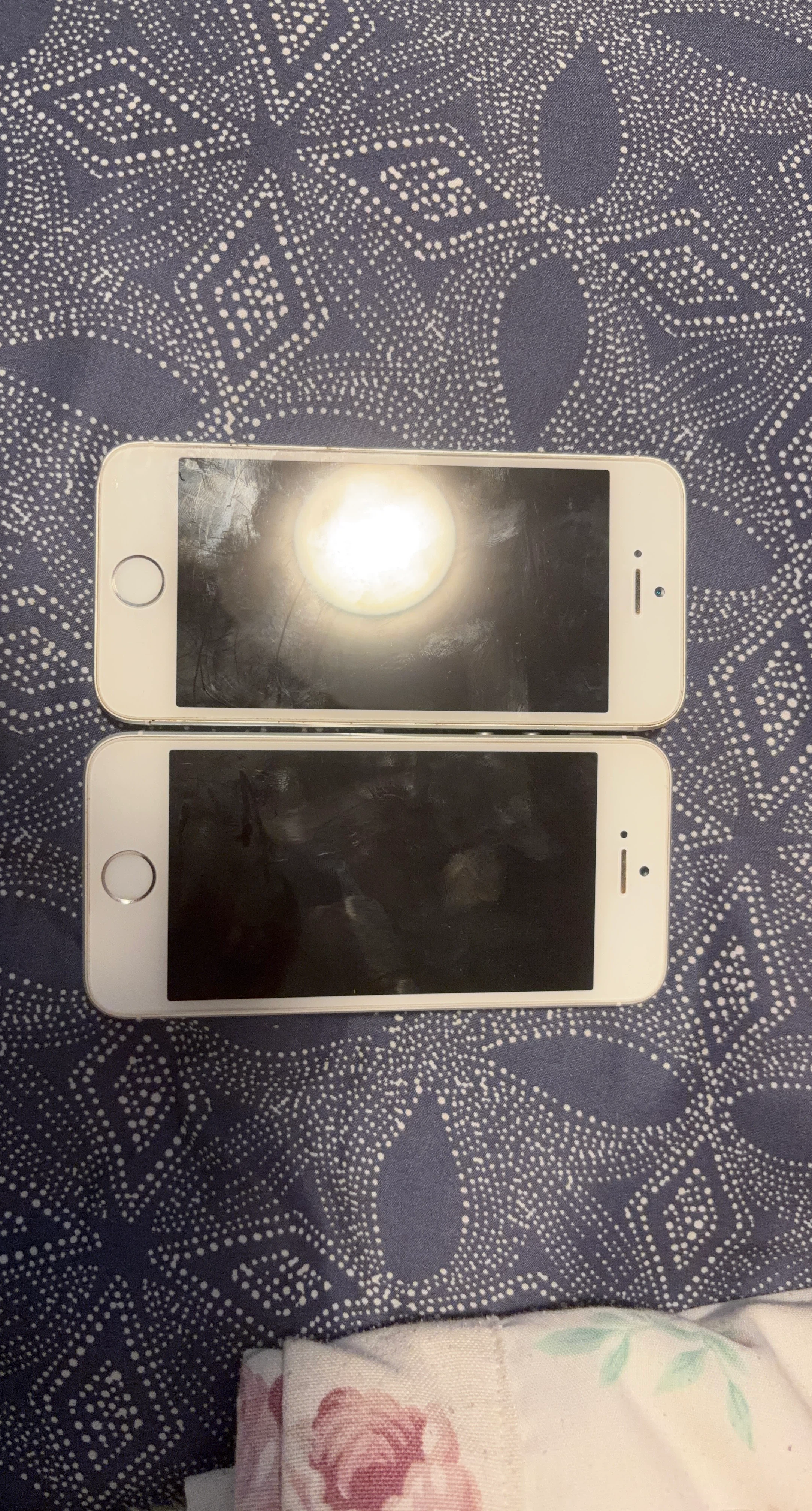 Two Apple iPhone 5s Smartphones