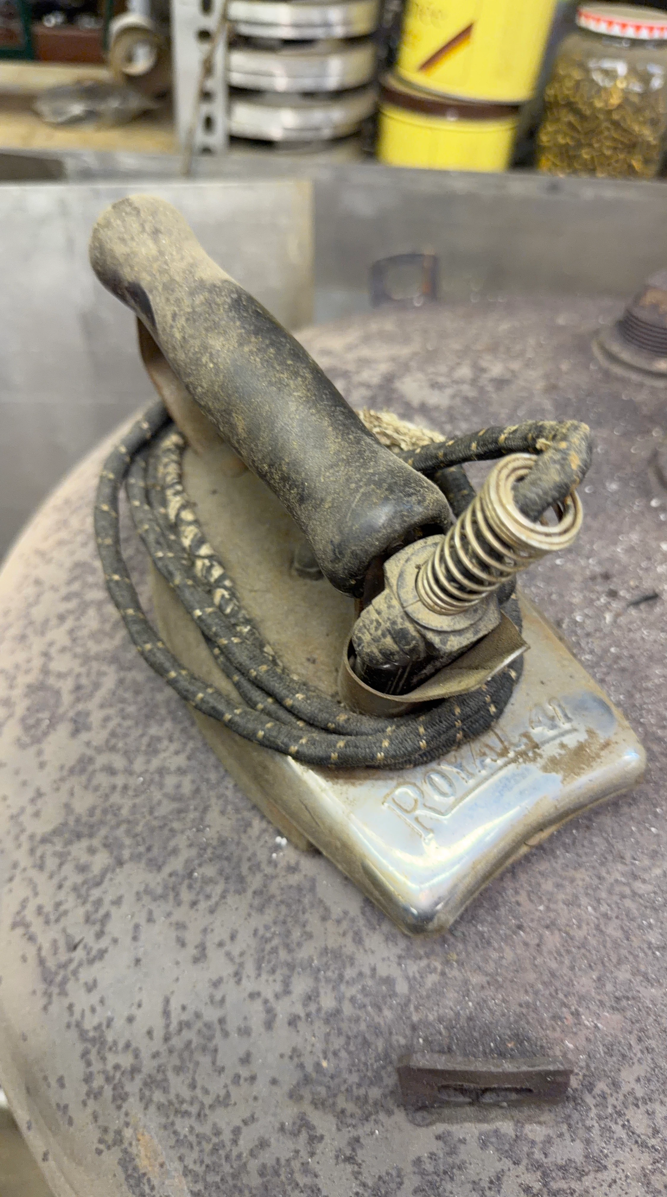 Vintage Royal 41 Electric Iron