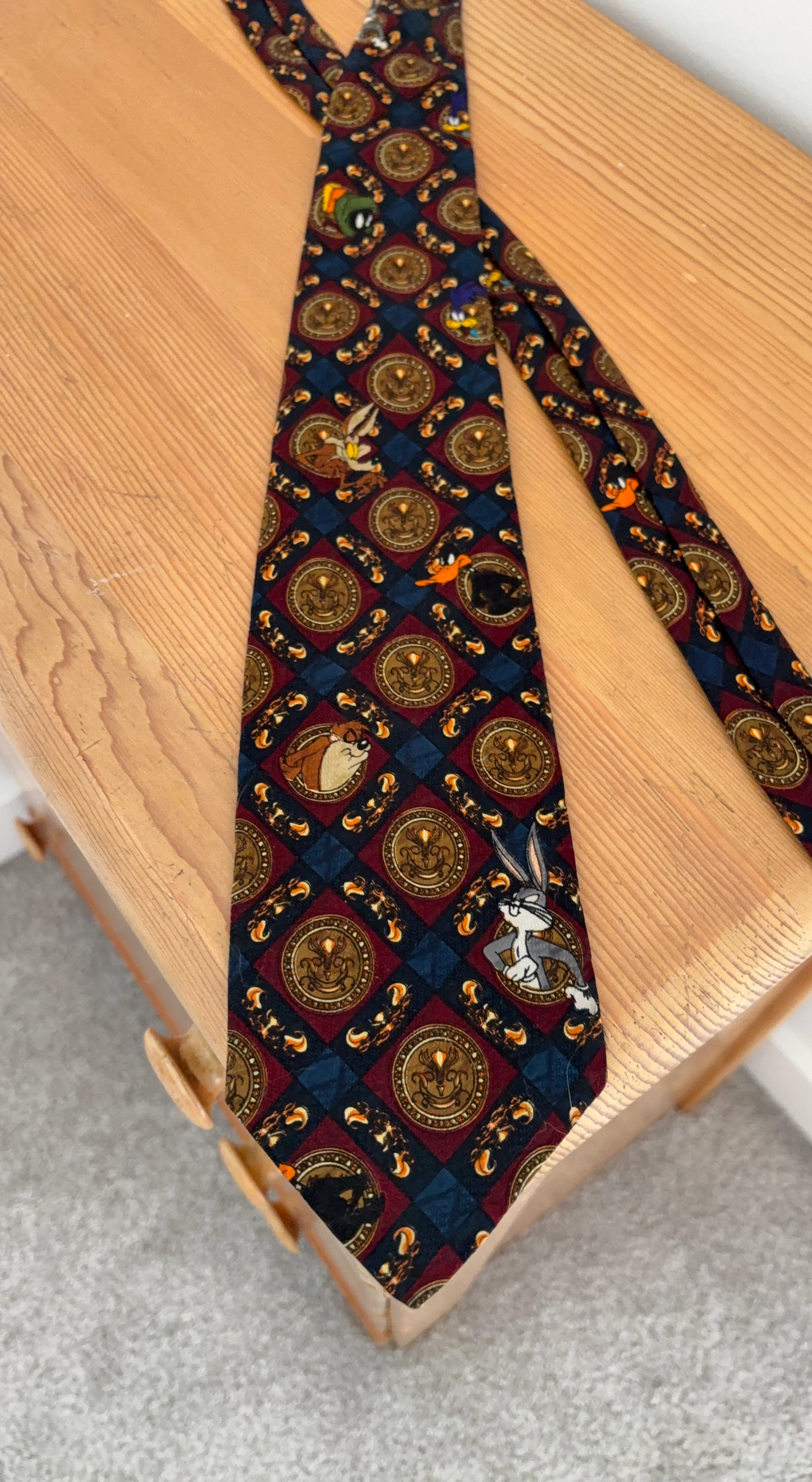Vintage 1996 Looney Tunes Mania Tie