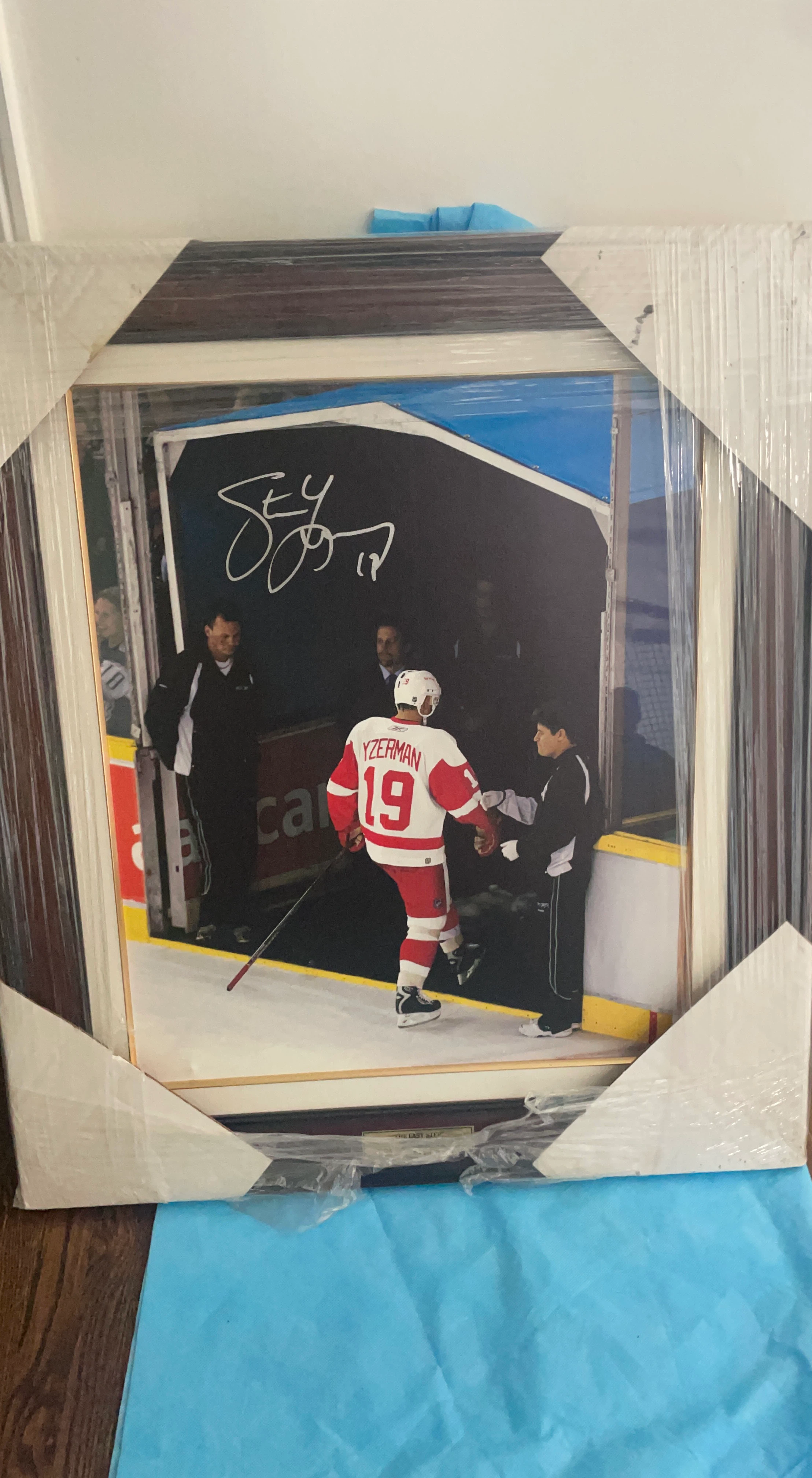 Signed Steve Yzerman Framed Photograph