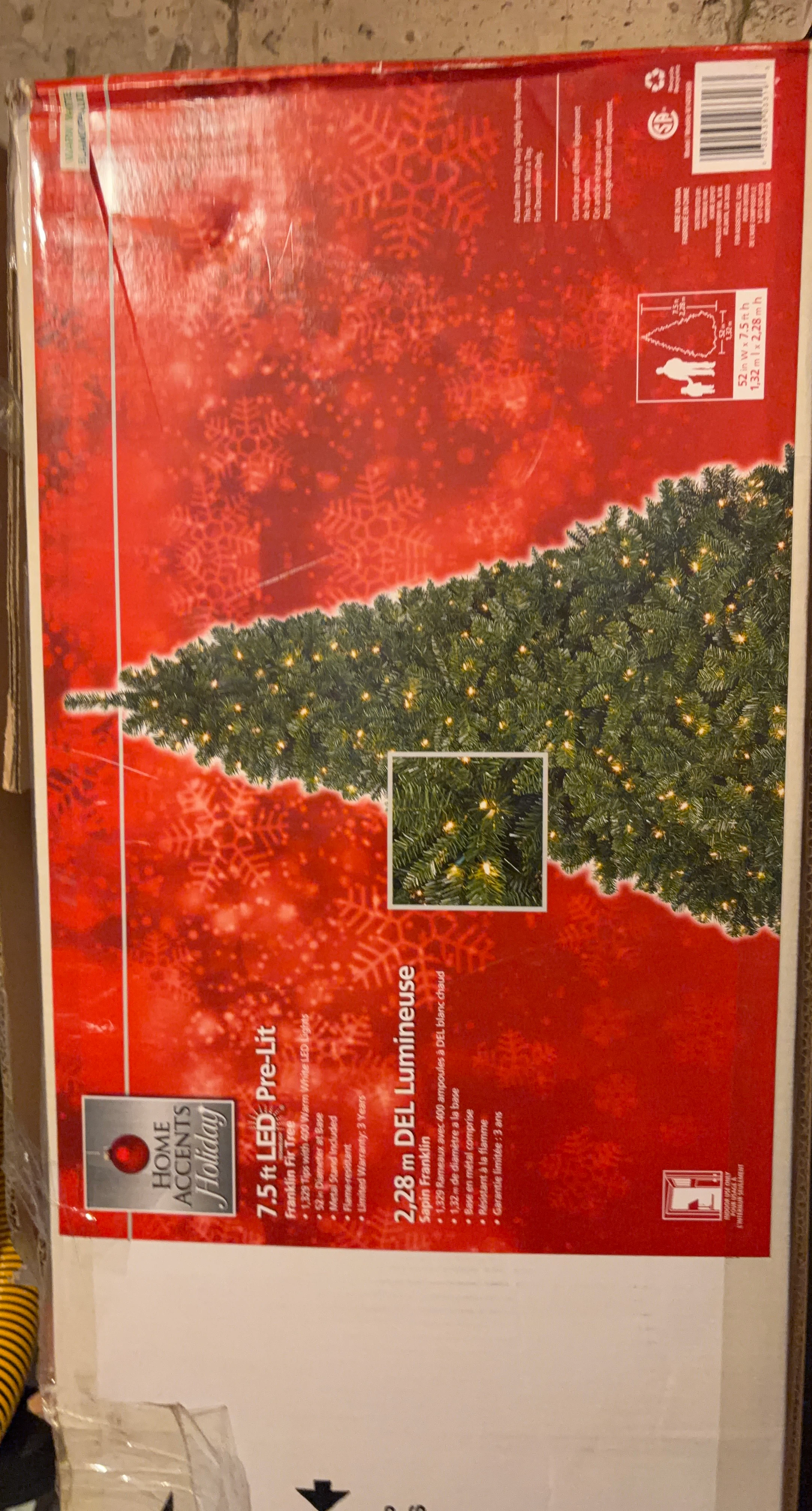 Home Accents Holiday 7.5ft Franklin LED Pre-Lit Fir Tree