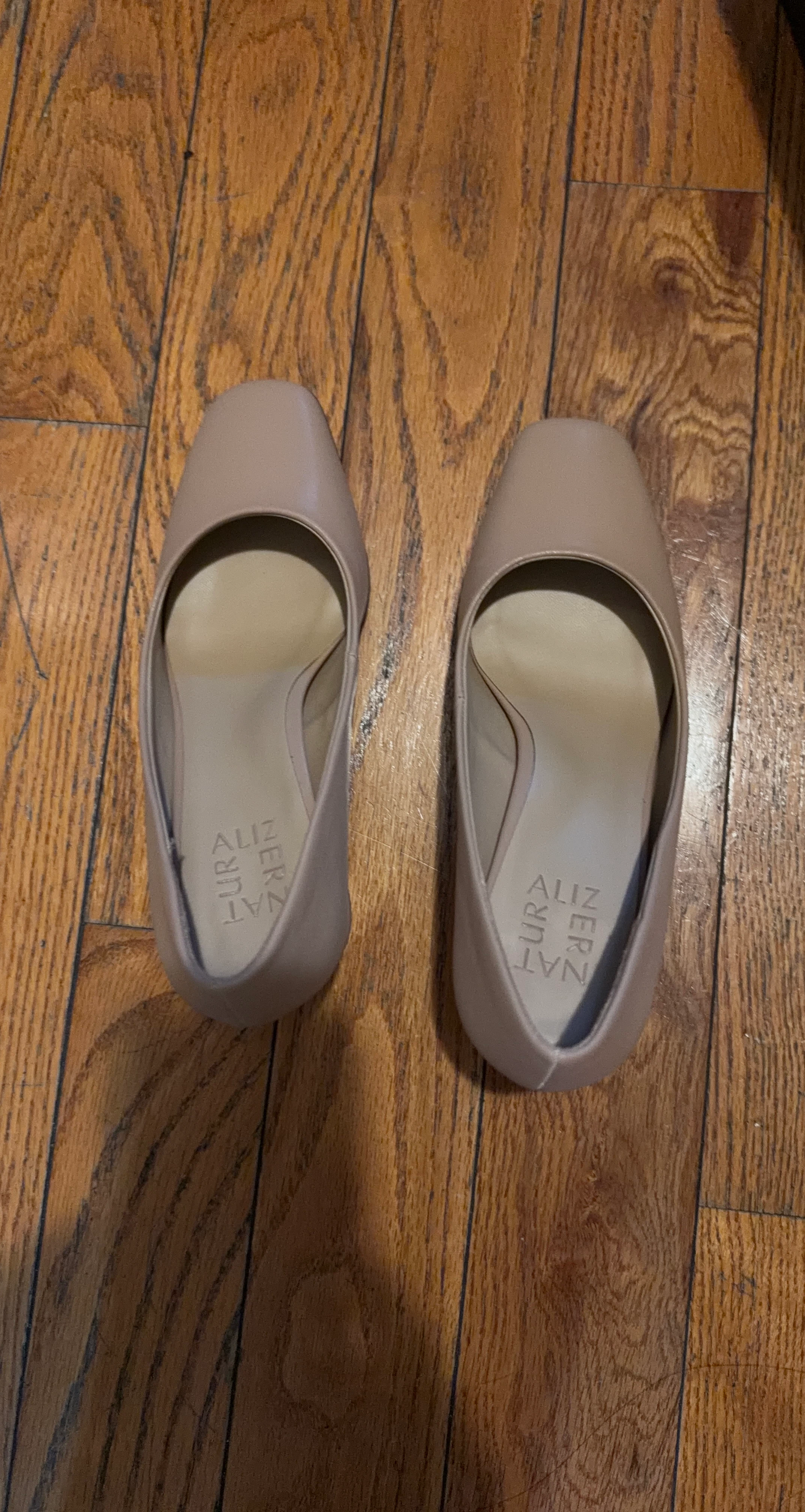 Naturalizer Beige Pumps