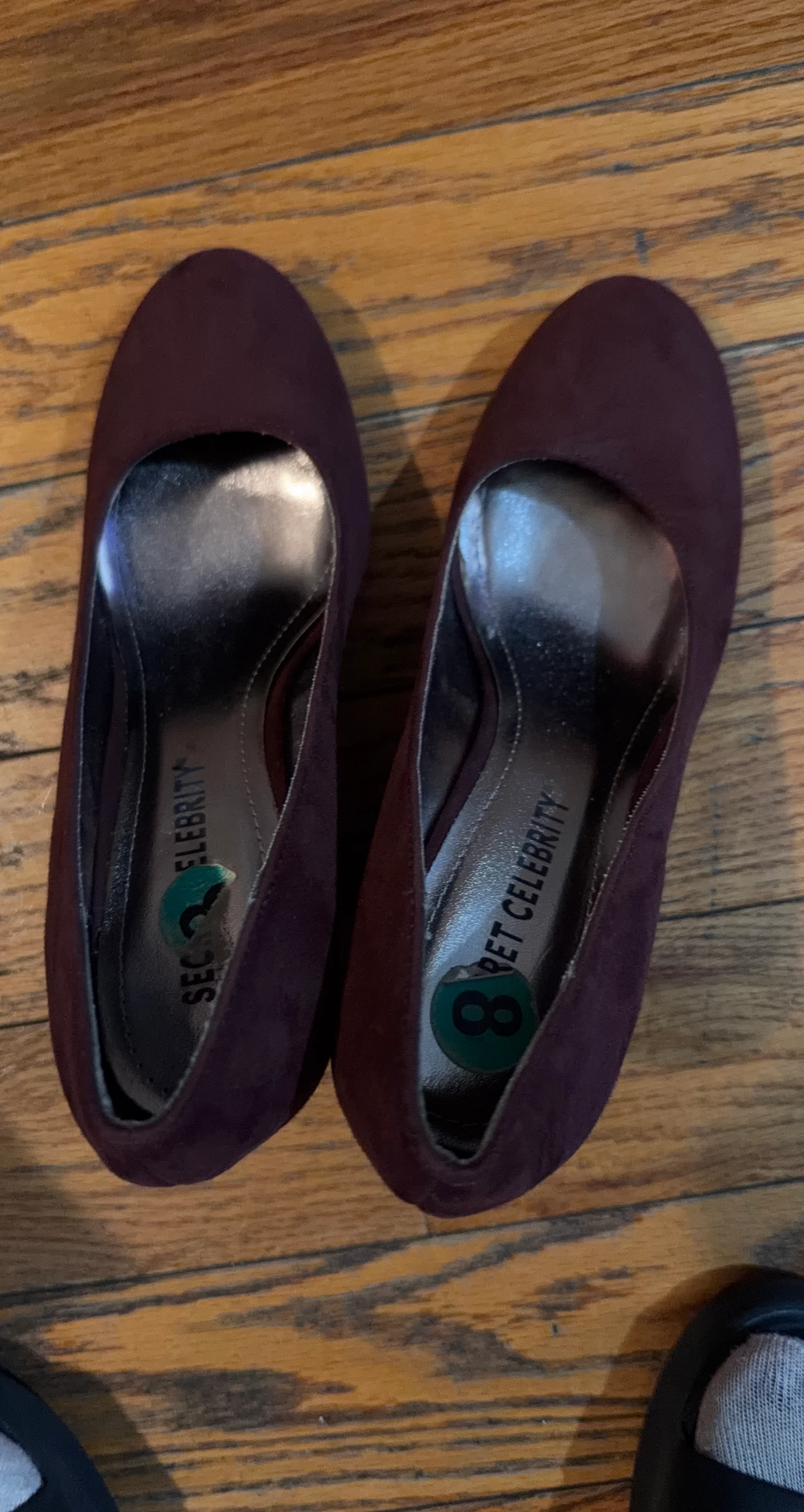 Secret Celebrity Burgundy Heels Size 8