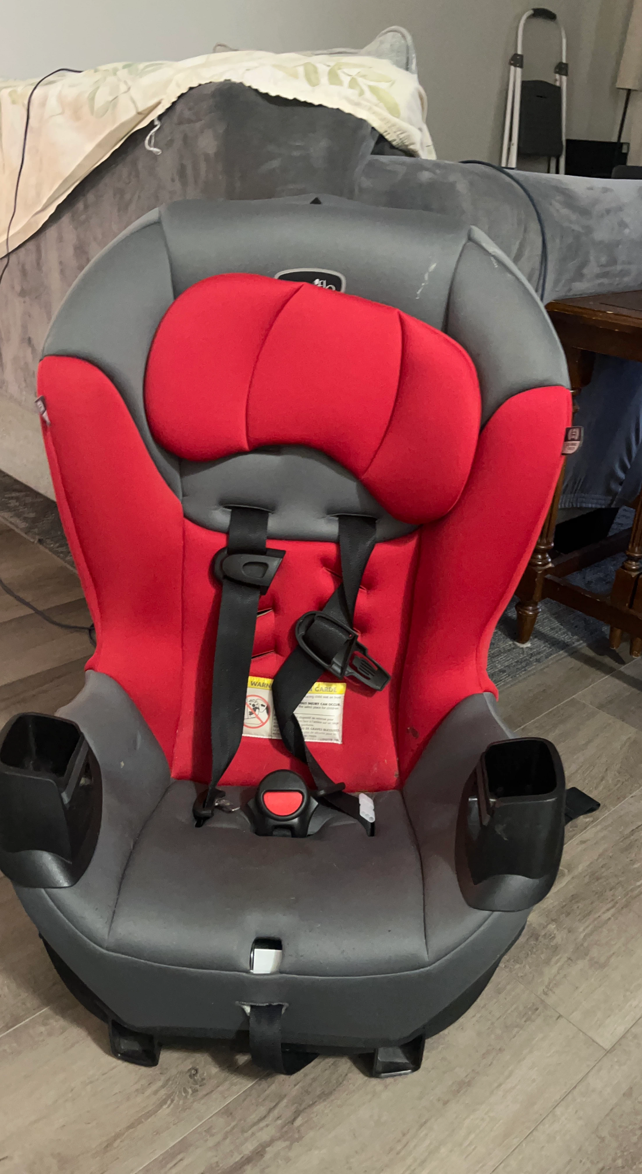 Evenflo Sonus Car Seat - Red and Grey