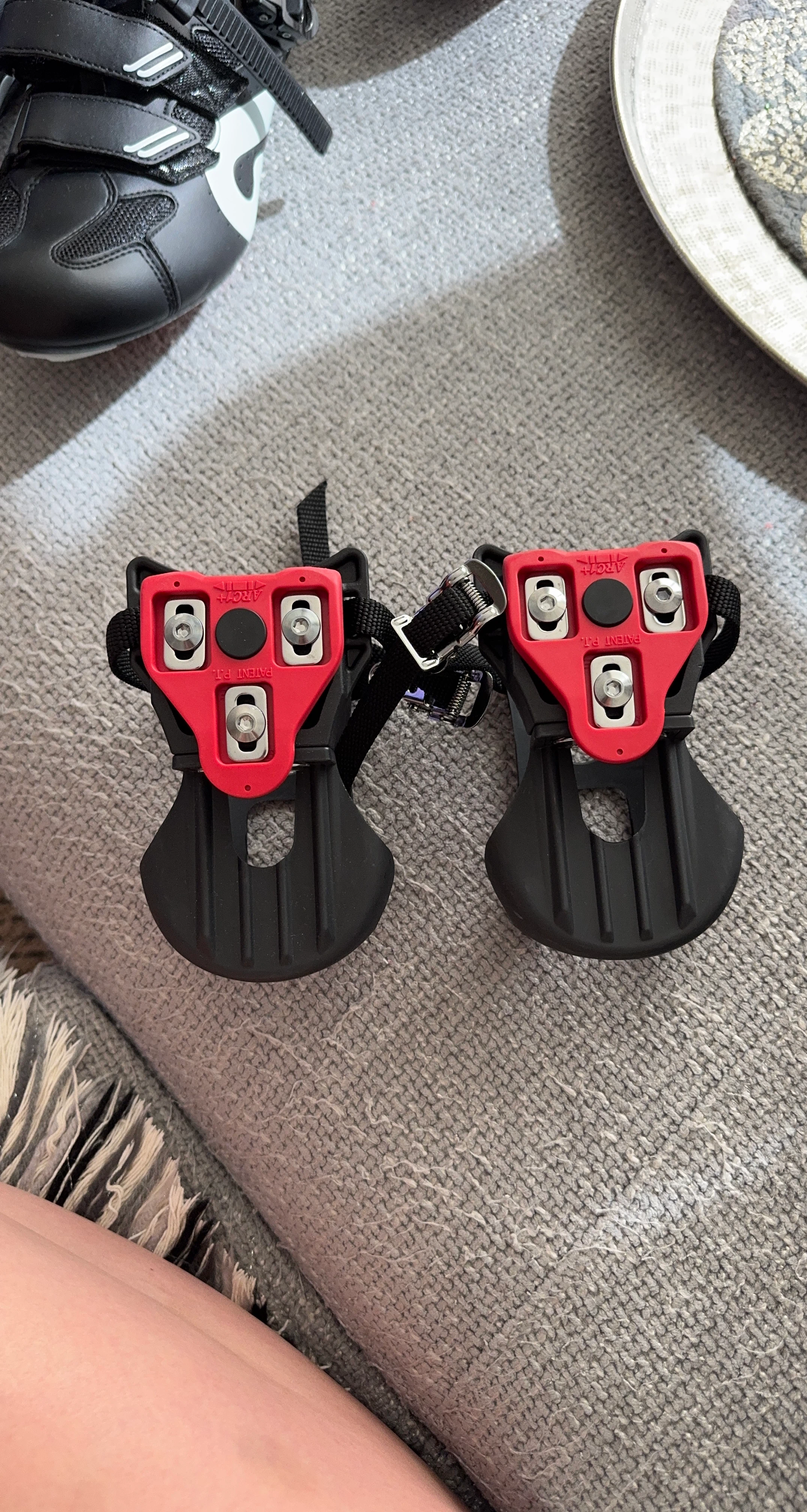 Look Keo Grip Cycling Cleats Red (peloton)
