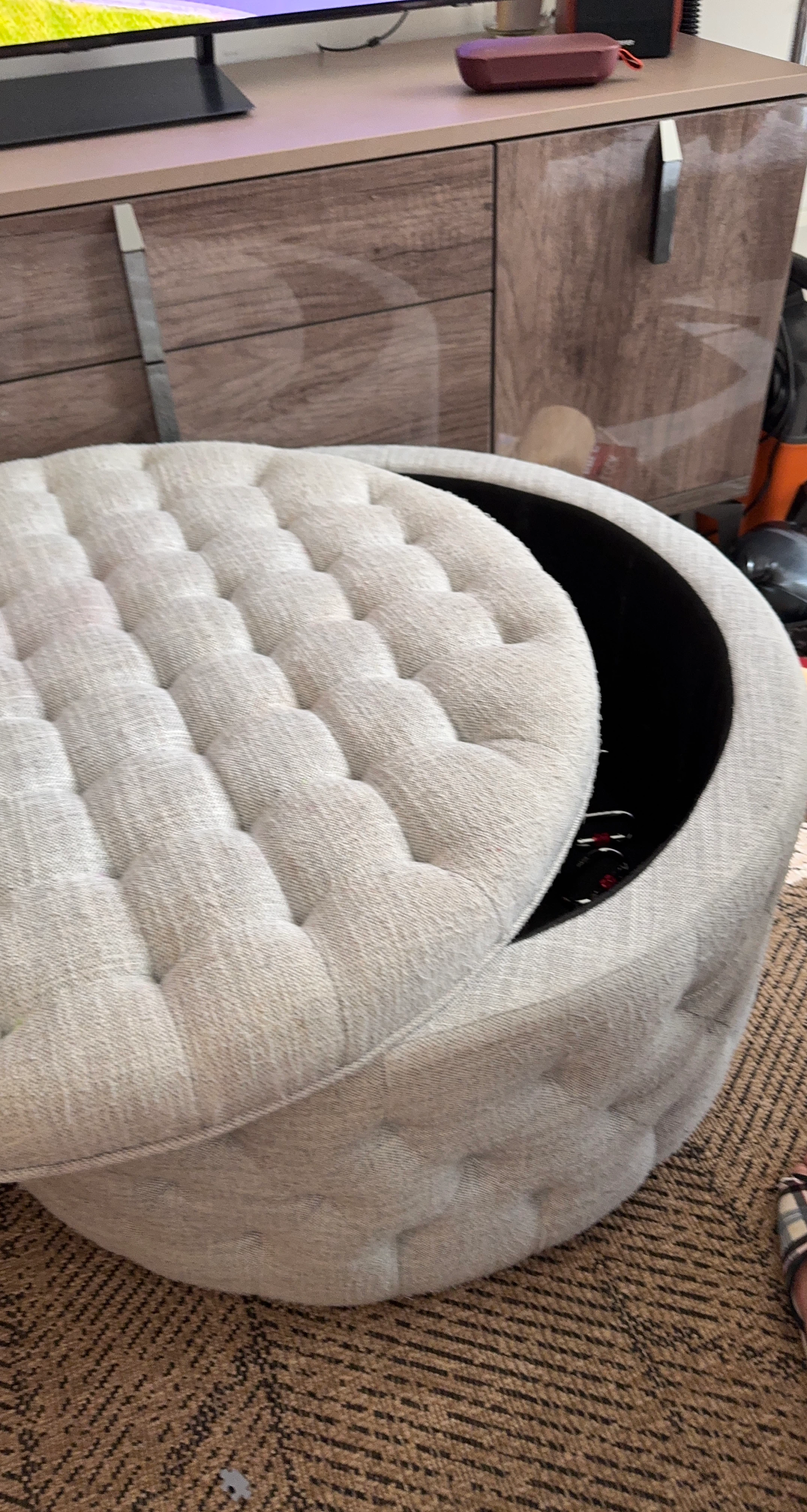 Tufted Round Storage Ottoman
