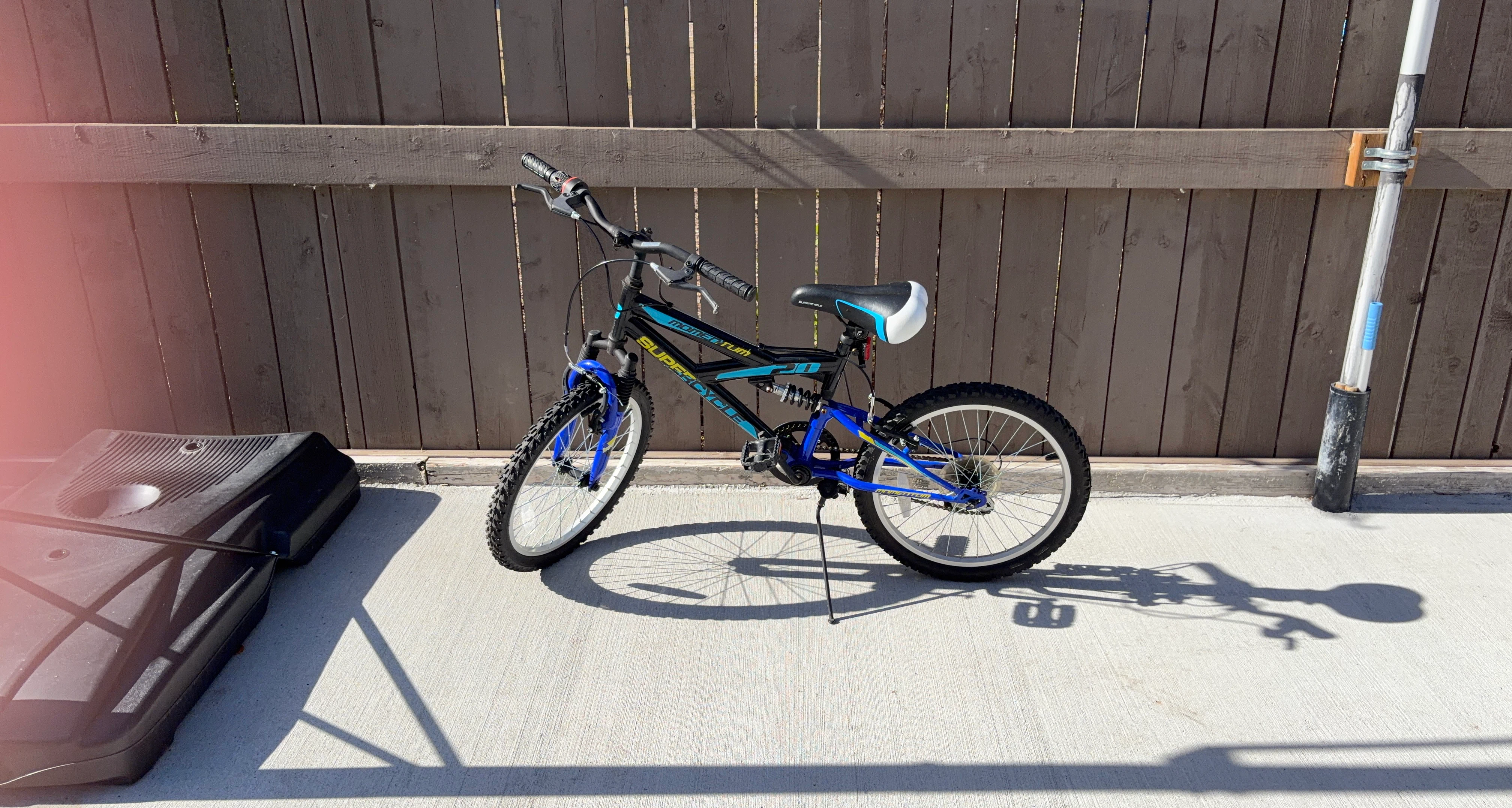 Supercycle Momentum 20-inch Boys' Bike