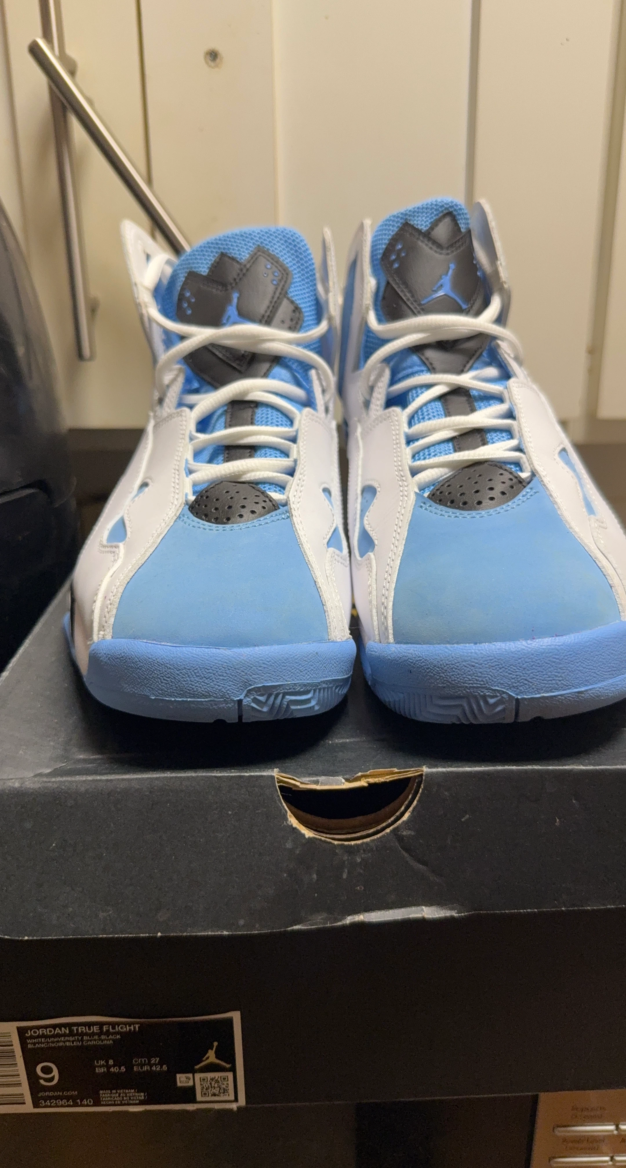 Jordan True Flight White University Blue Black