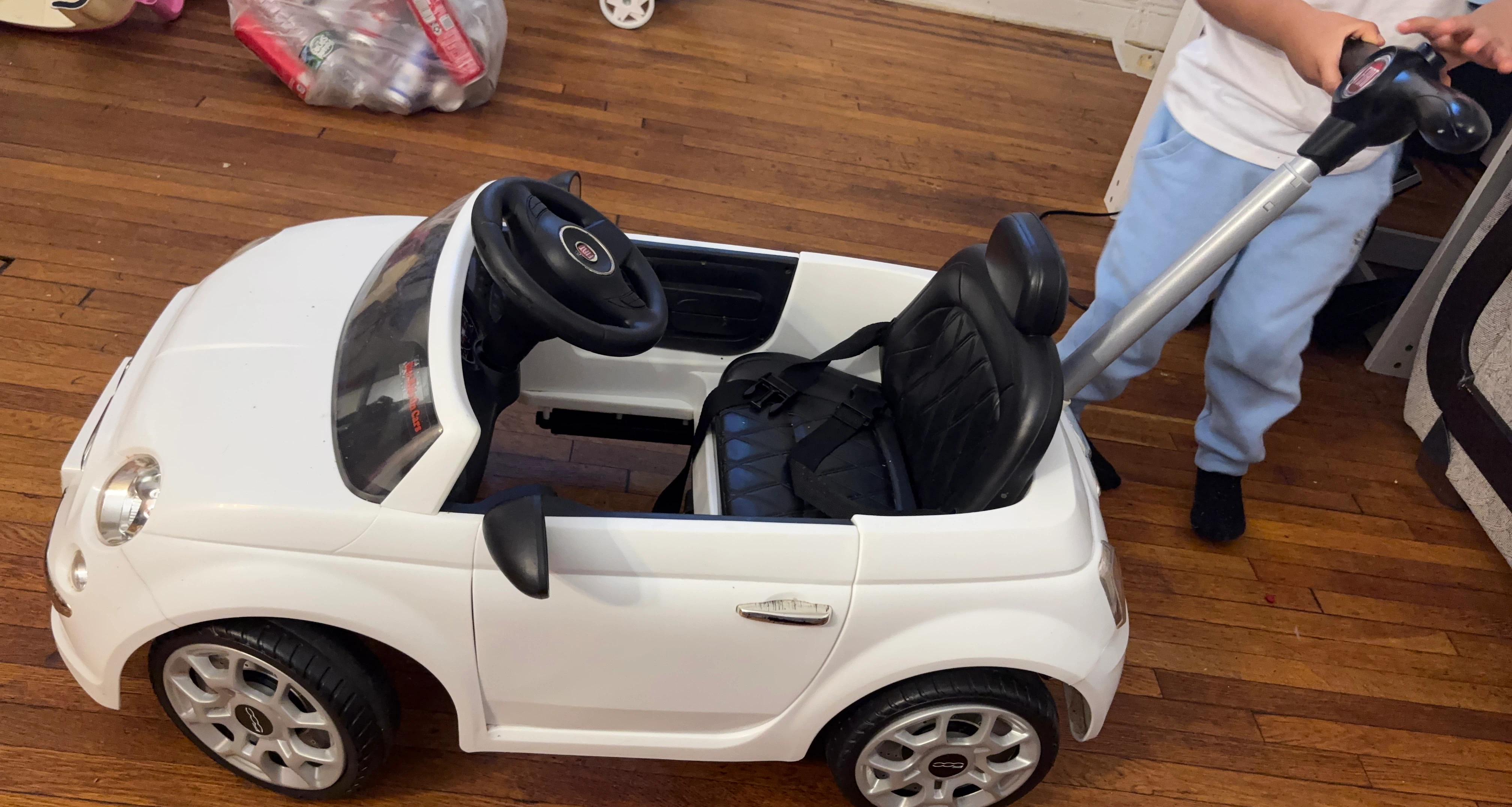 Fiat 500 Kids Ride-On Car