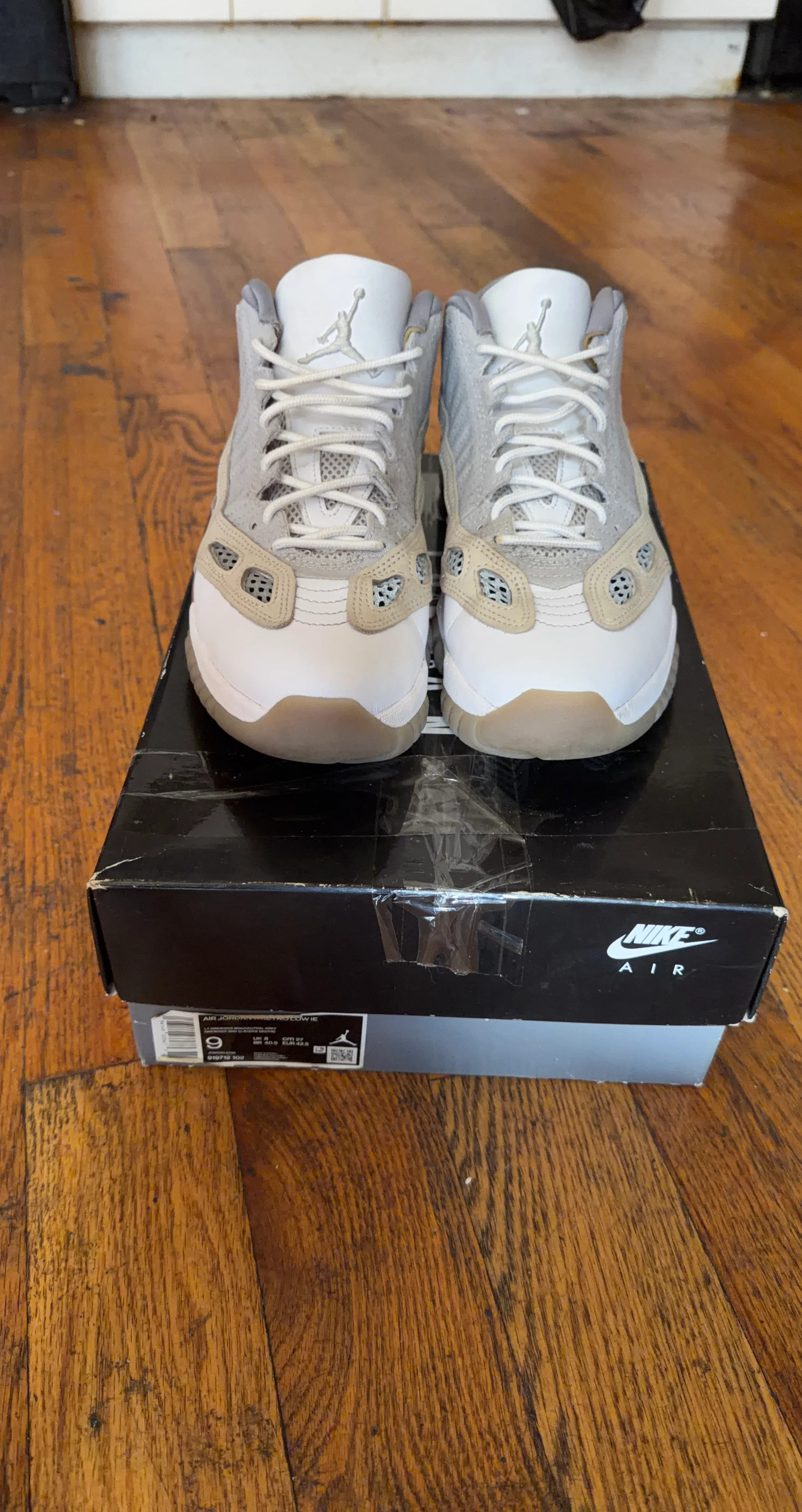 Air Jordan 11 Retro Low IE Light Orewood Brown