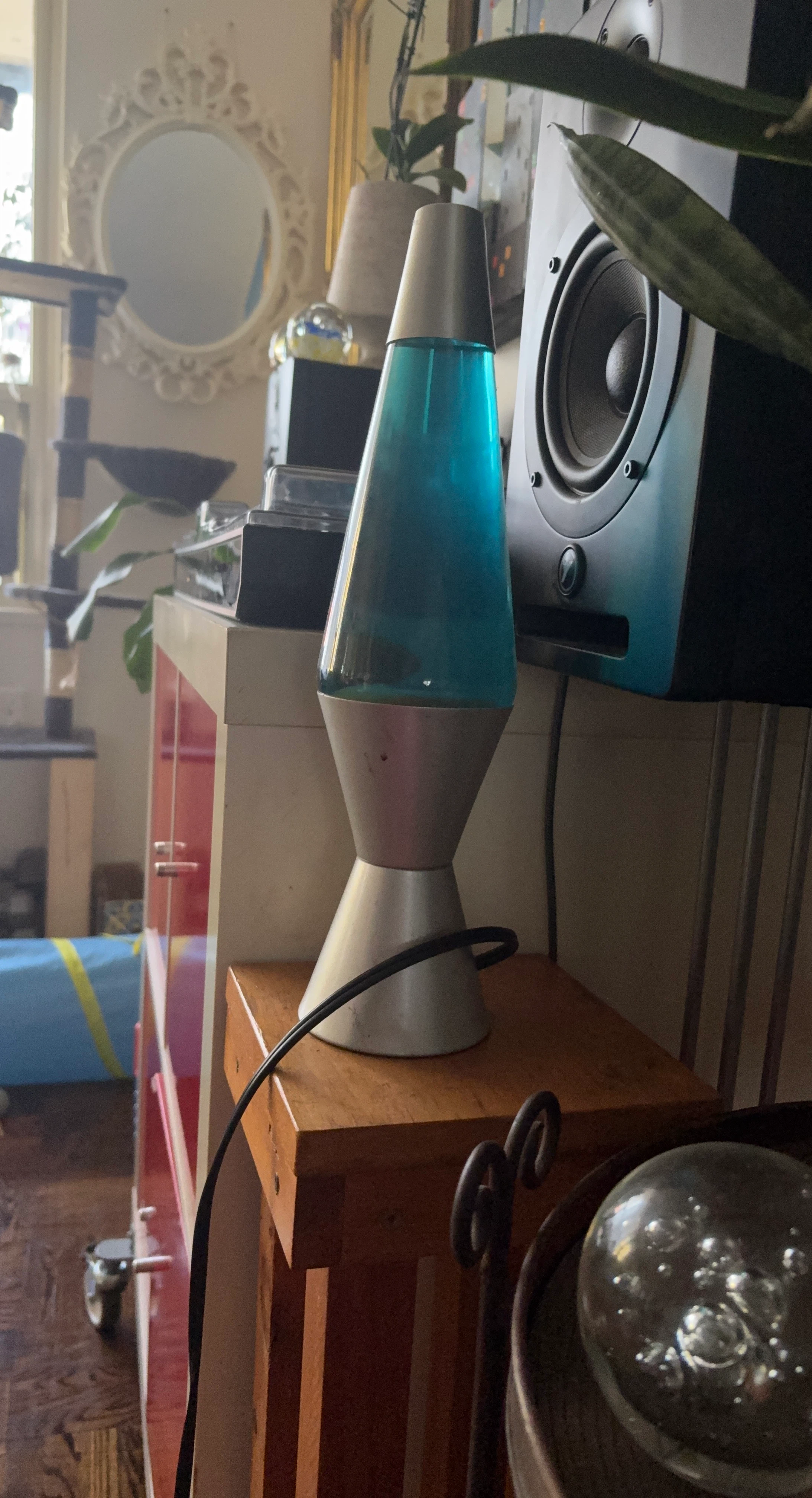 Blue and silver lava lamp - photo 4