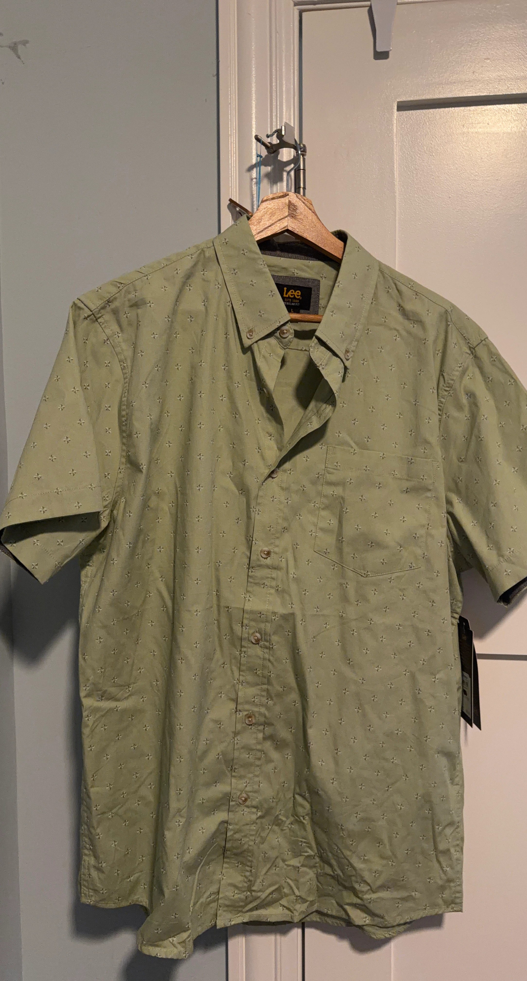 Lee Short Sleeve Button-Down Shirt