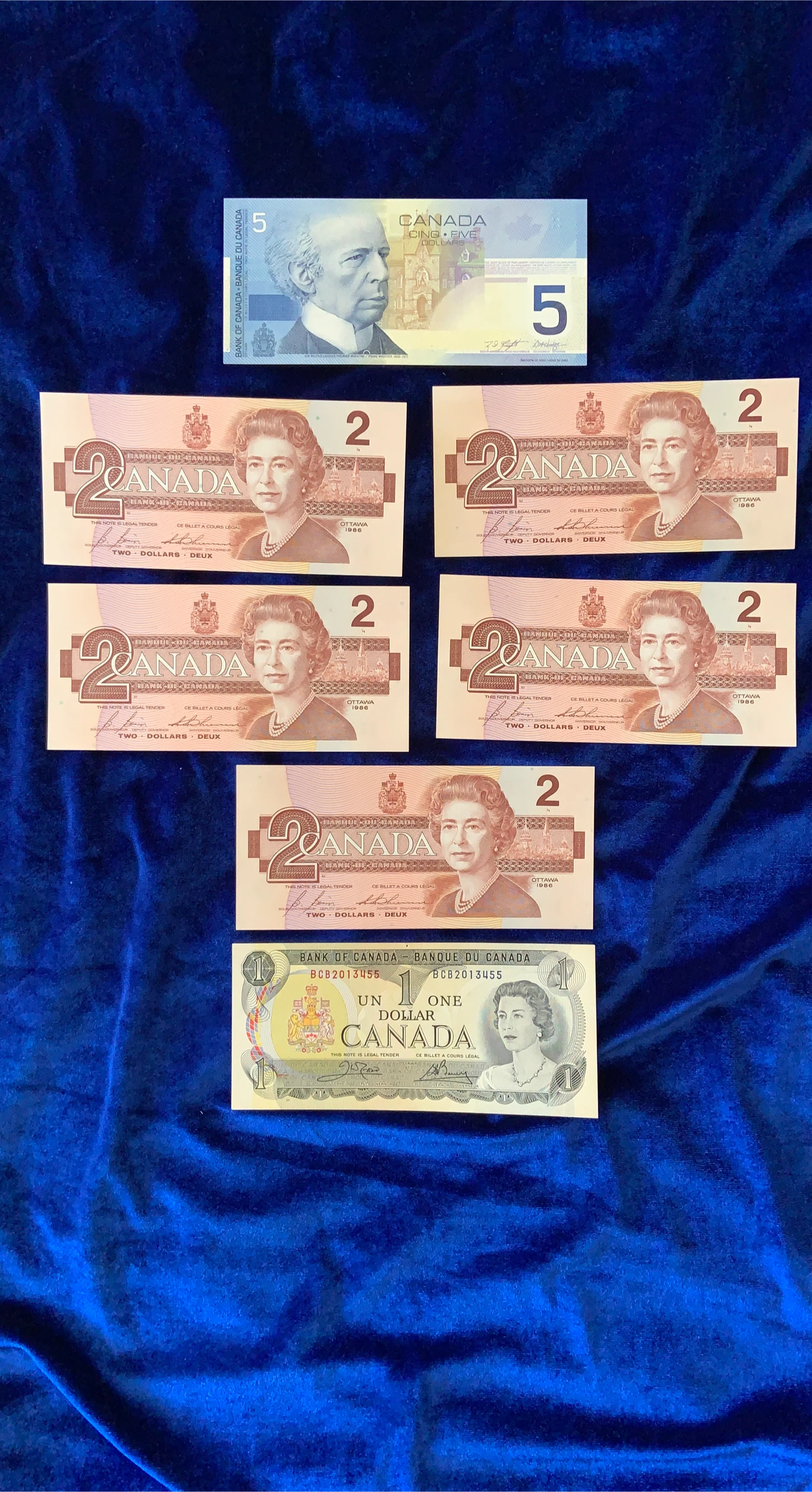 Pristine Vintage Canadian Banknote Collection