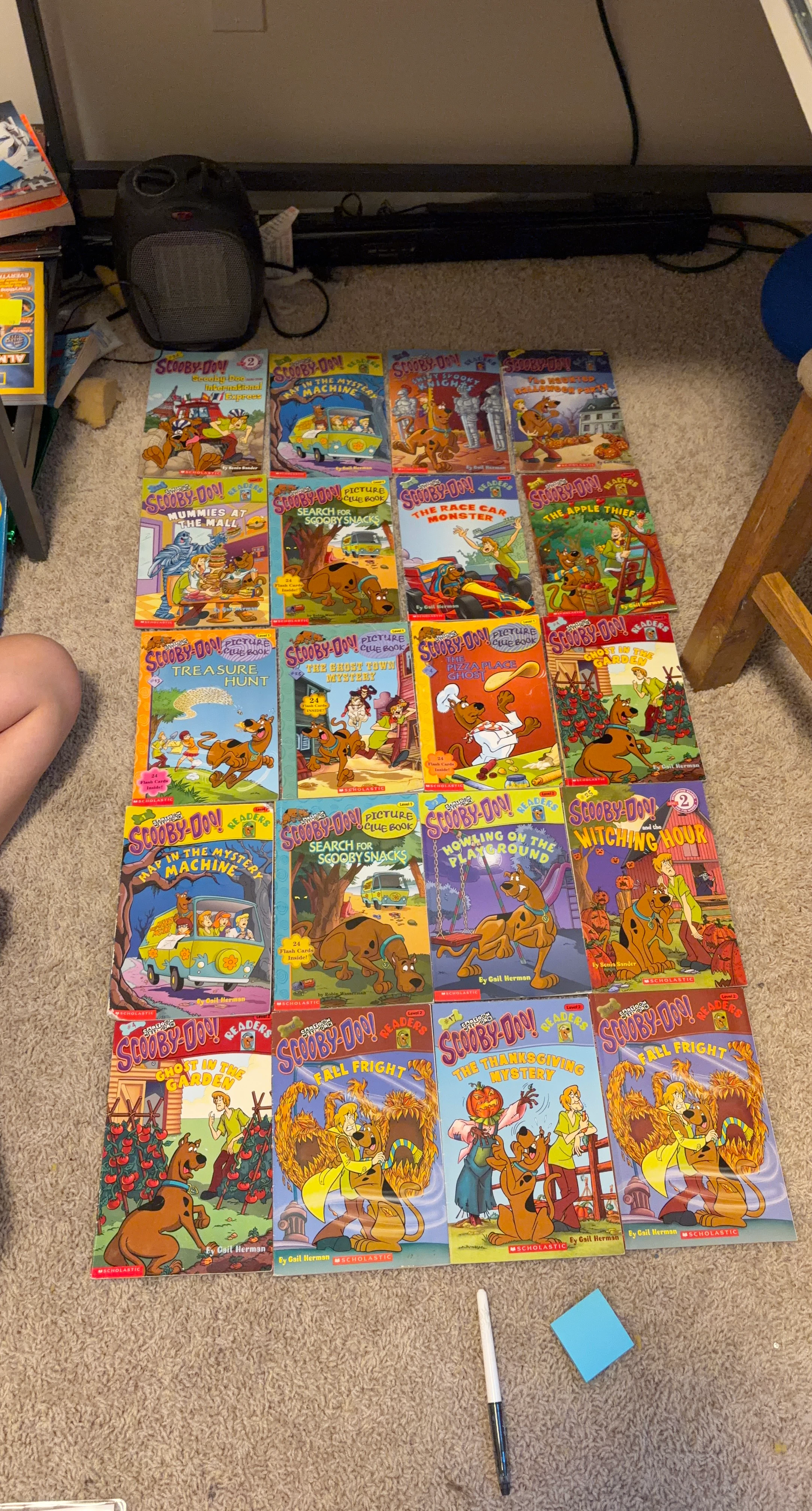 Set of 20 Scooby-Doo Scholastic Reader Books