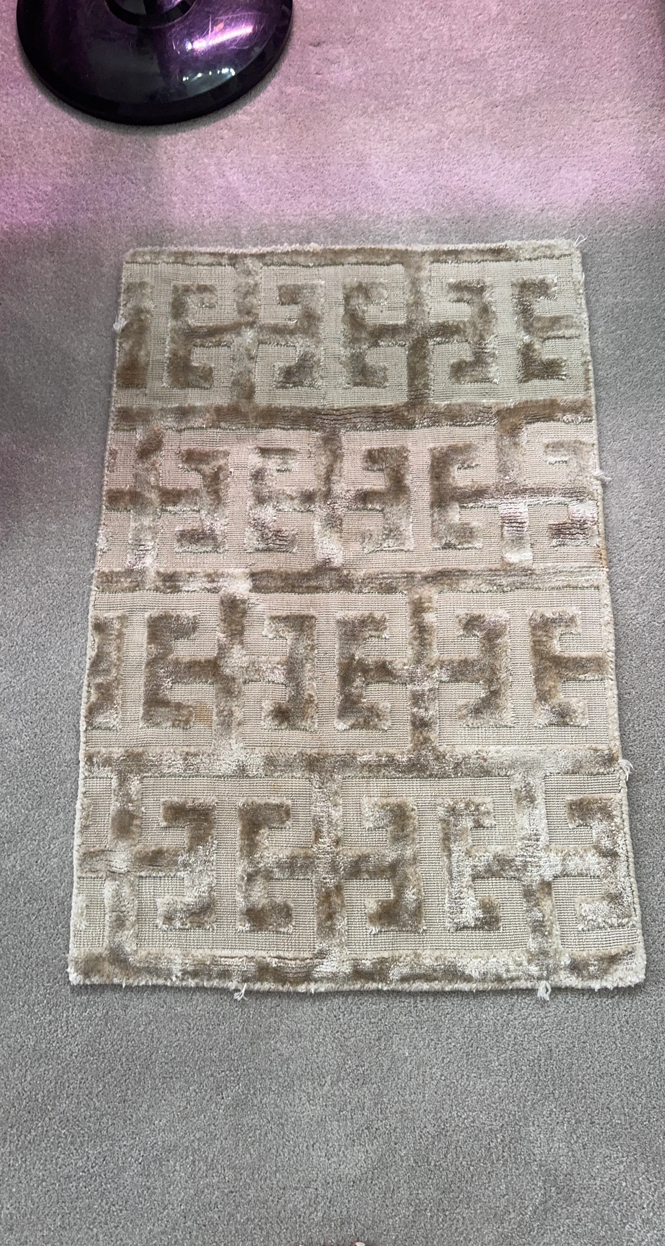 Geometric Pattern Area Rug