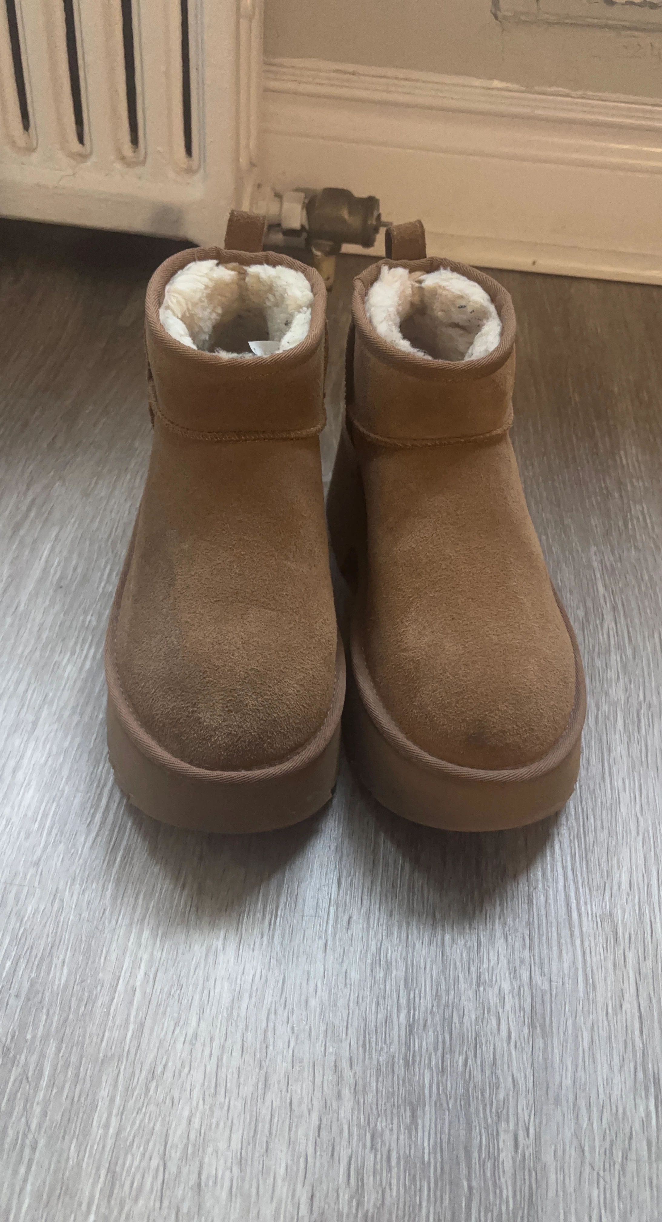 UGG Tasman Platform Boots - Tan
