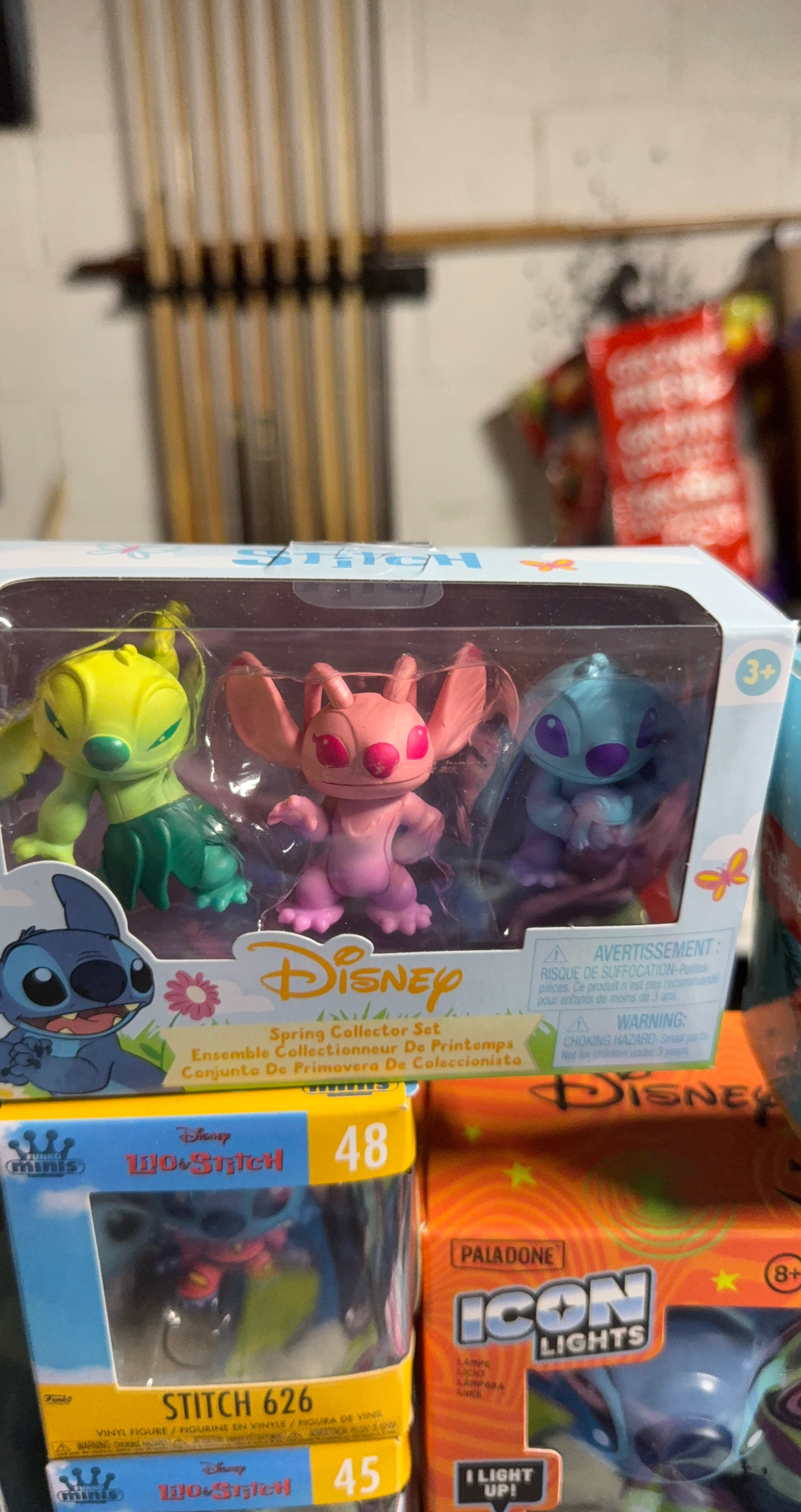 Disney Lilo & Stitch Spring Collector Set