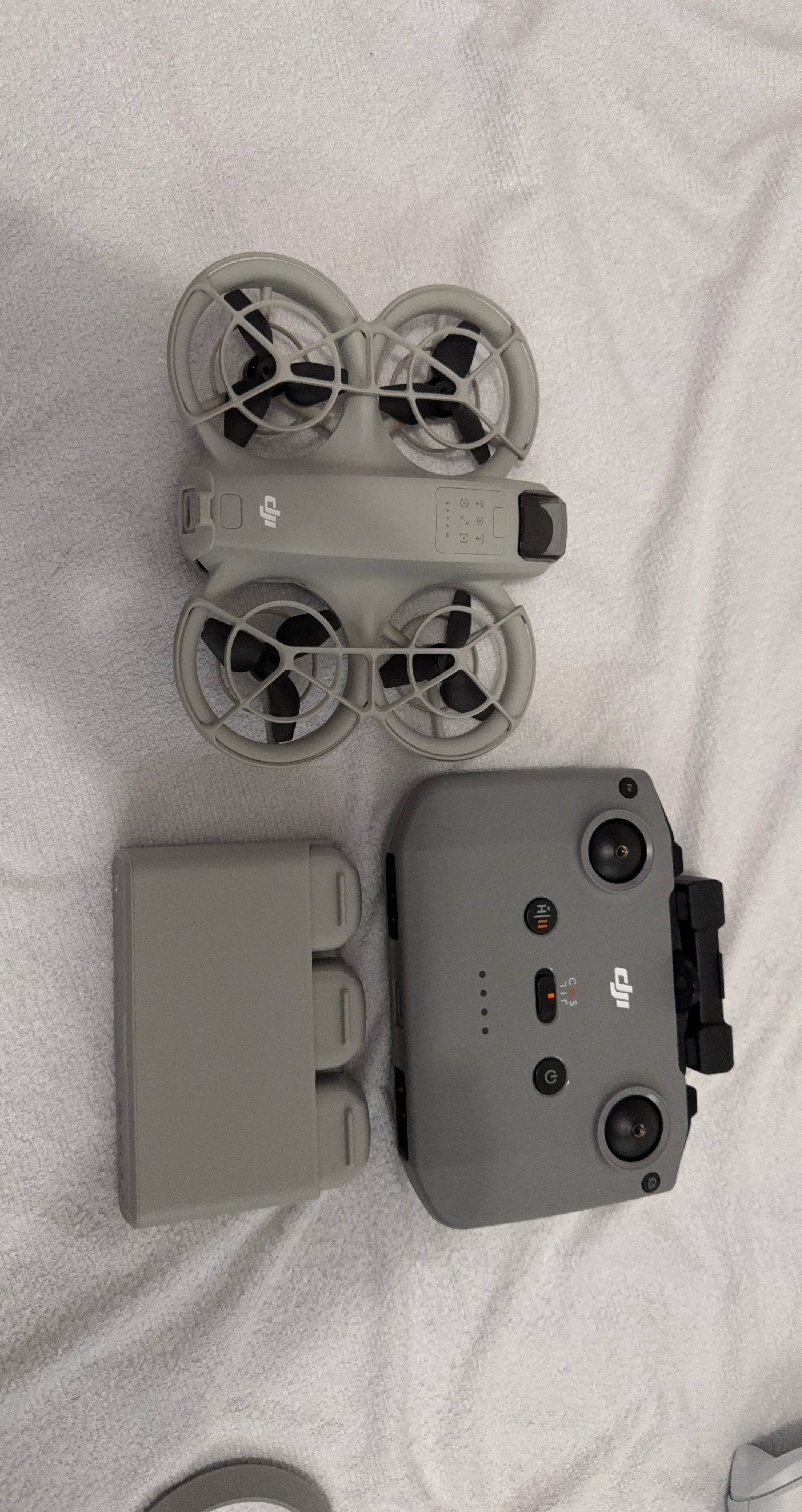 DJI Neo 1 with Controller and Battery