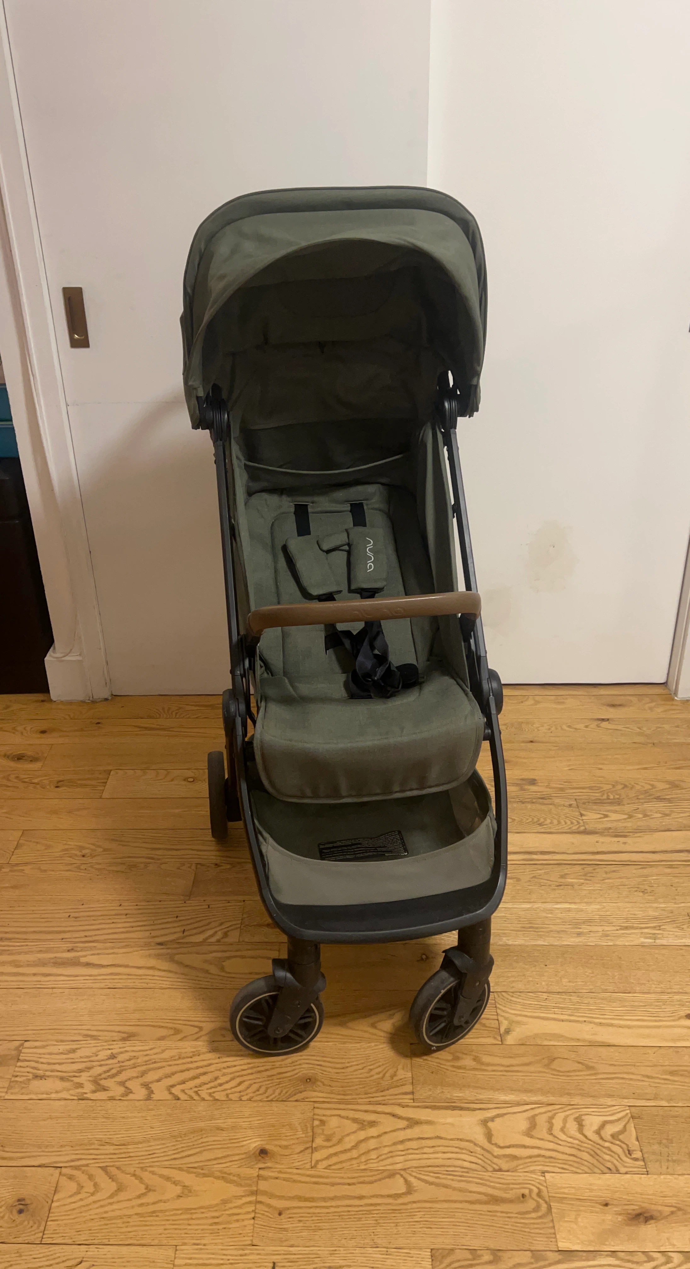 Nuna Trvl Stroller in Olive
