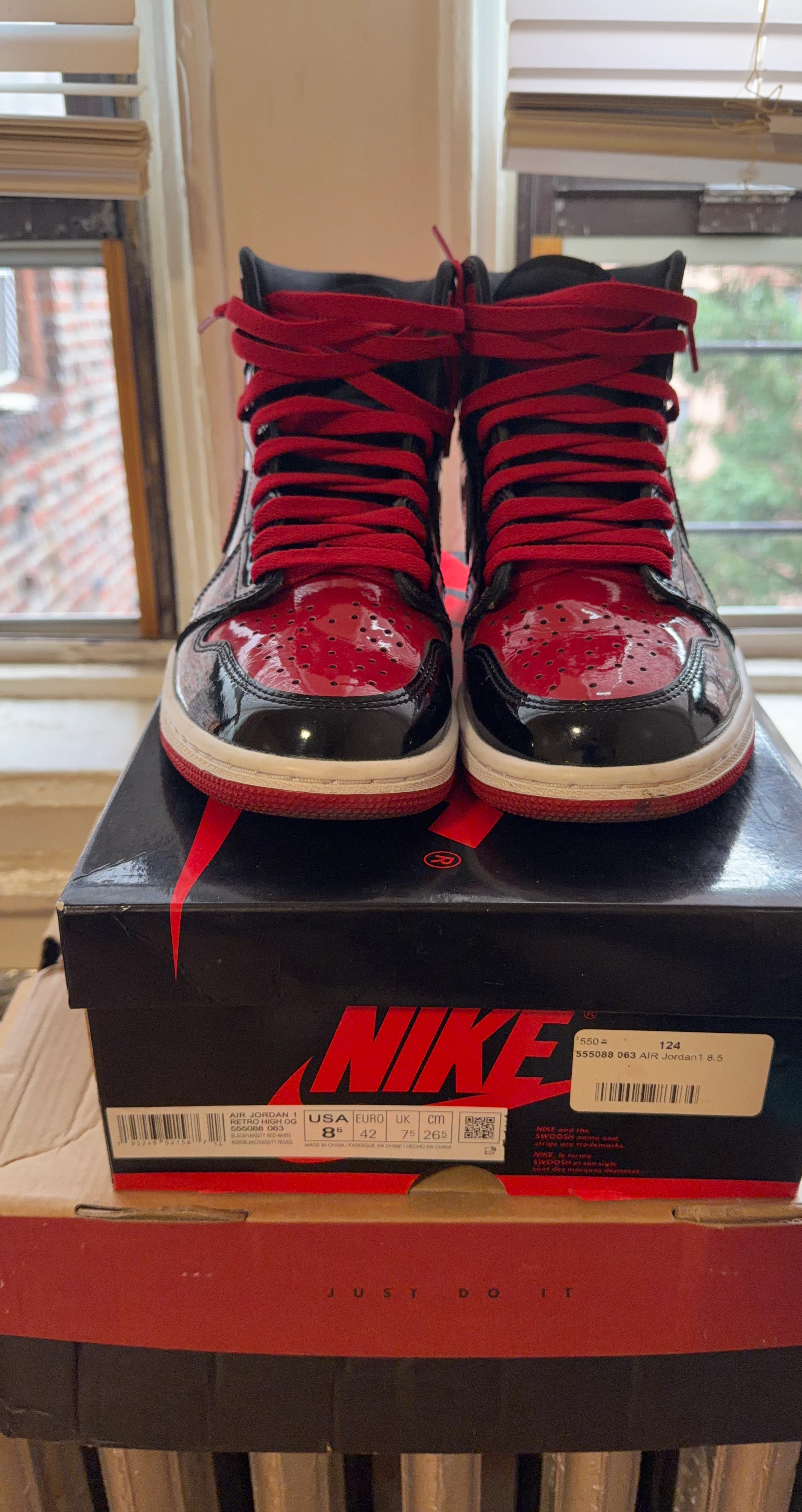 Nike Air Jordan 1 Retro High OG Size 8.5