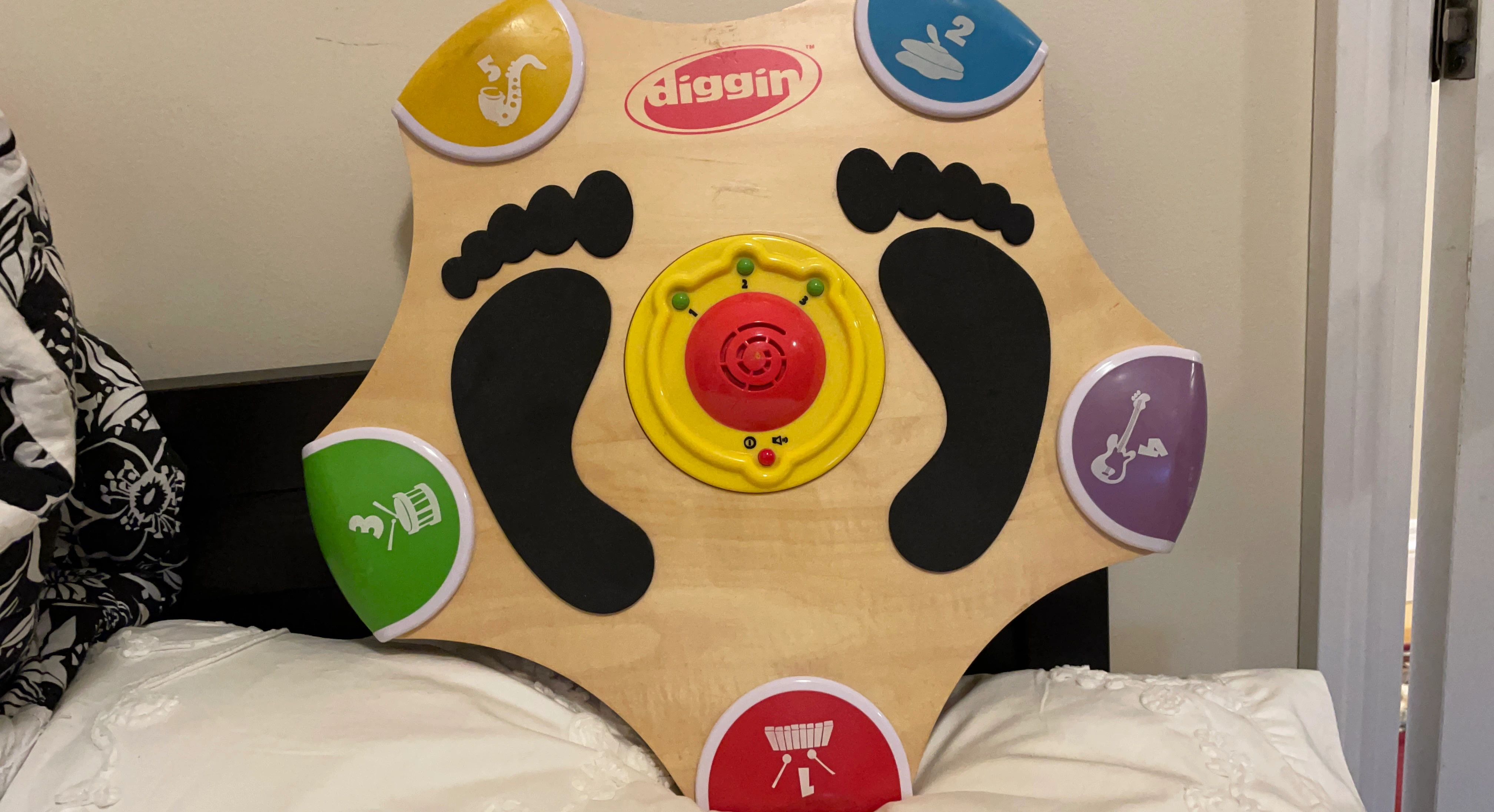Diggin musical activity floor toy