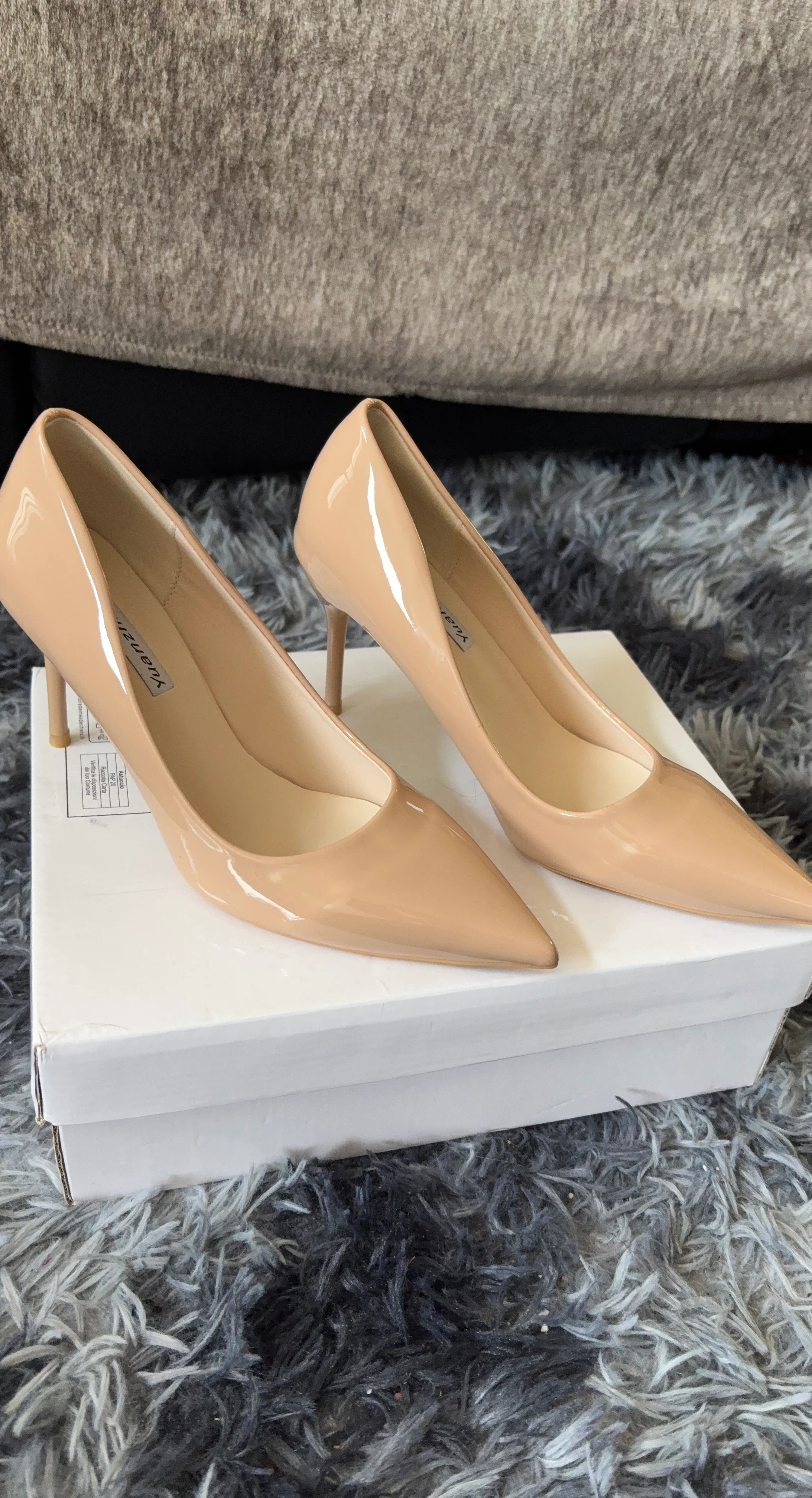 Yuanzhen Nude Patent Pointed Toe Heels