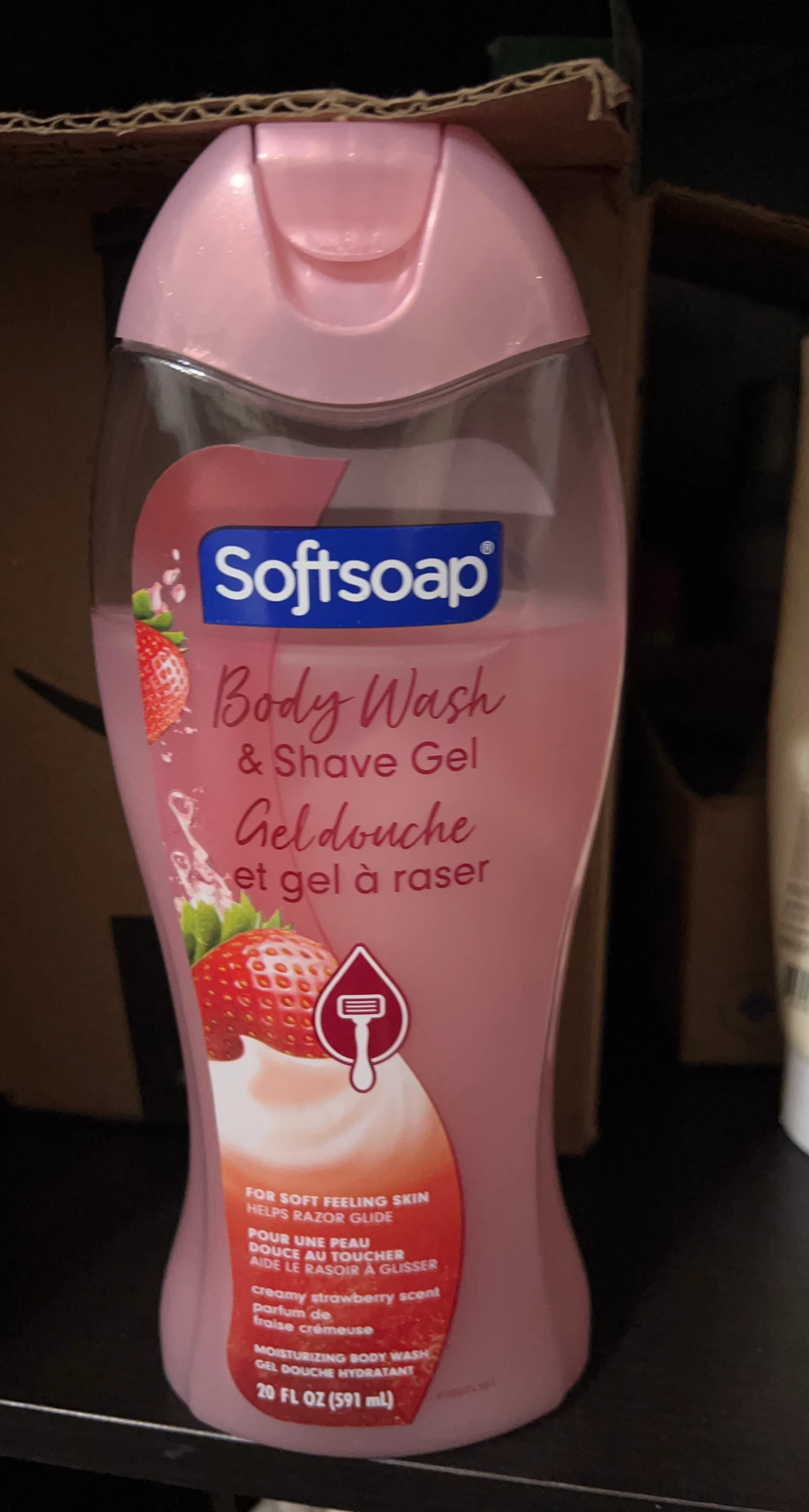 Softsoap Strawberry Body Wash & Shave Gel 591ml