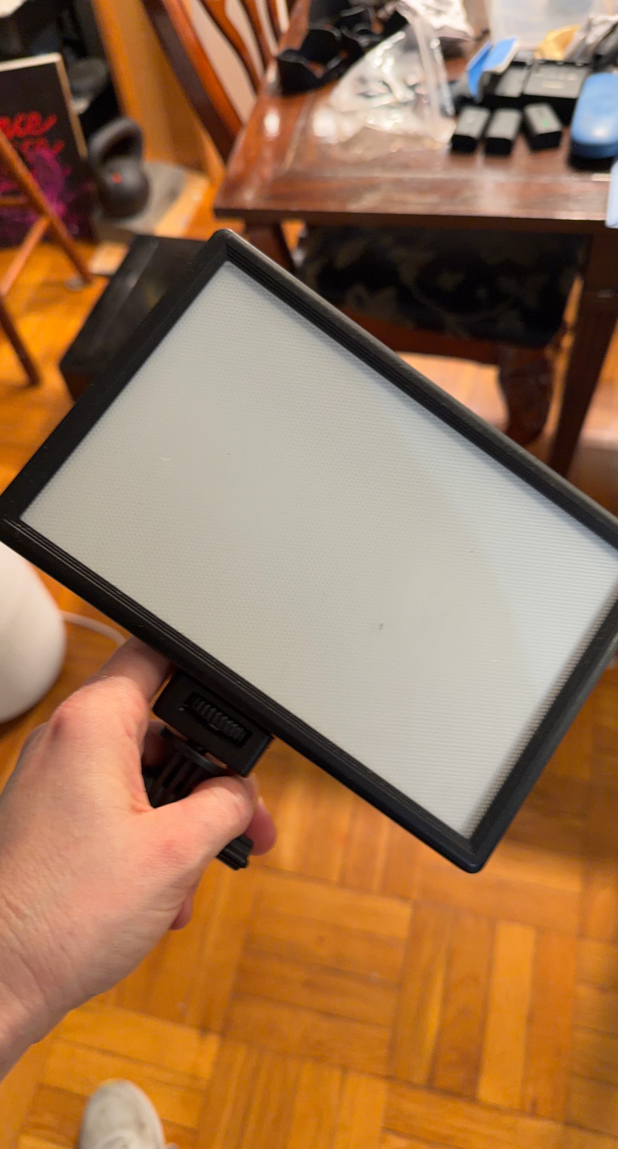 Viltrox L116T LED Light Panel + battery and charger - photo 3
