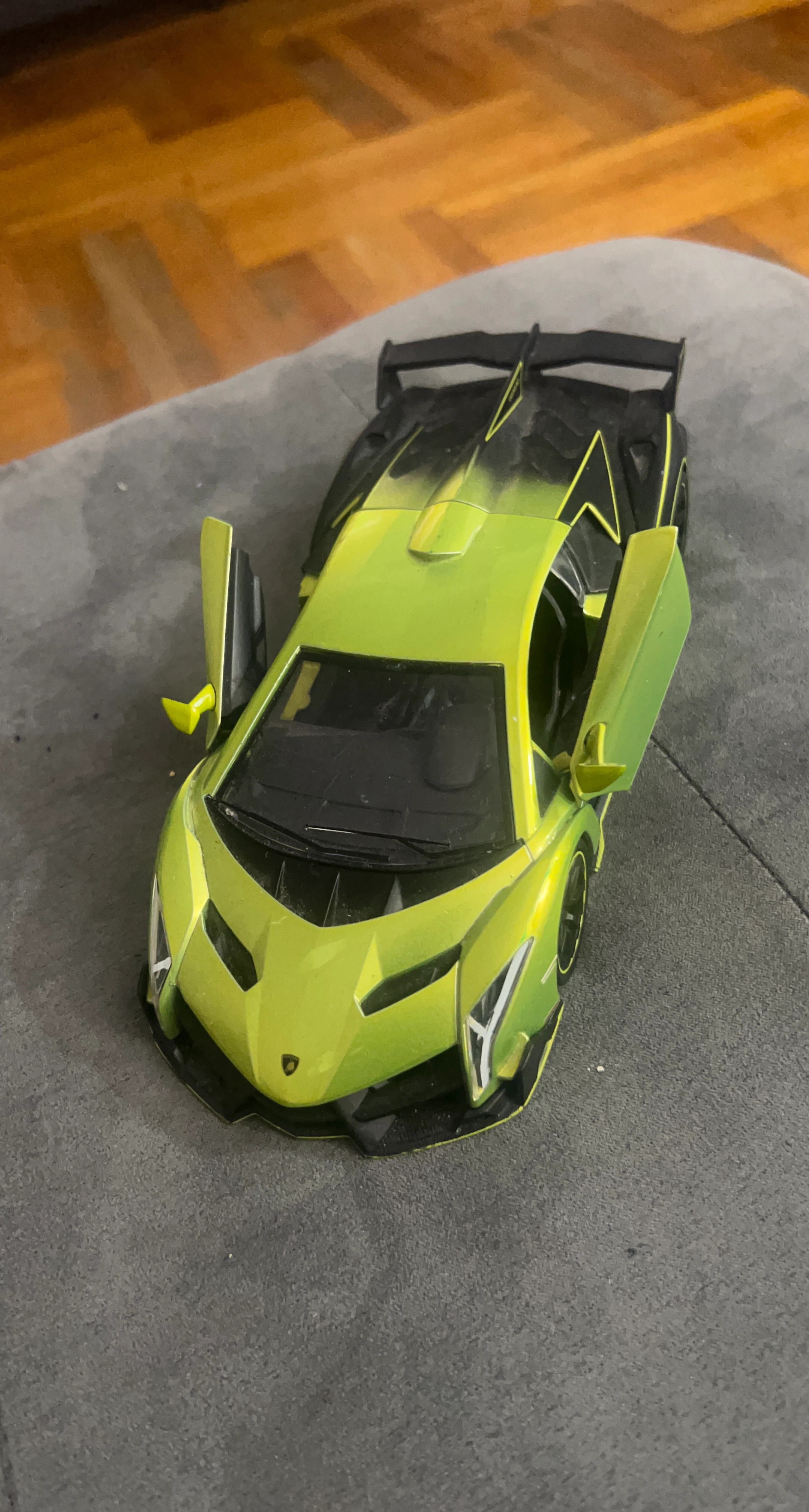 Lamborghini Veneno Toy Car