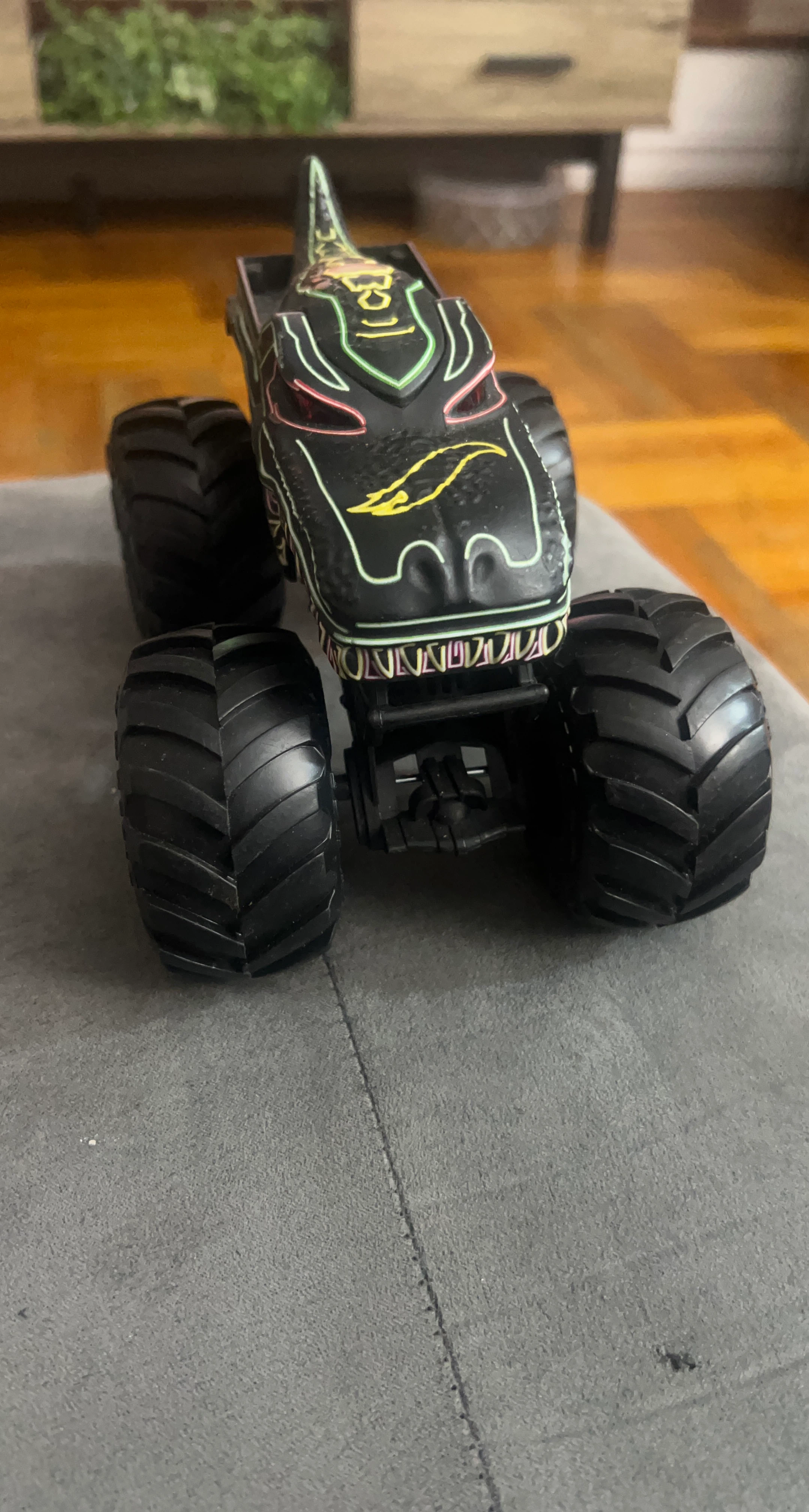 Hot Wheels Monster Trucks Shark Wreak