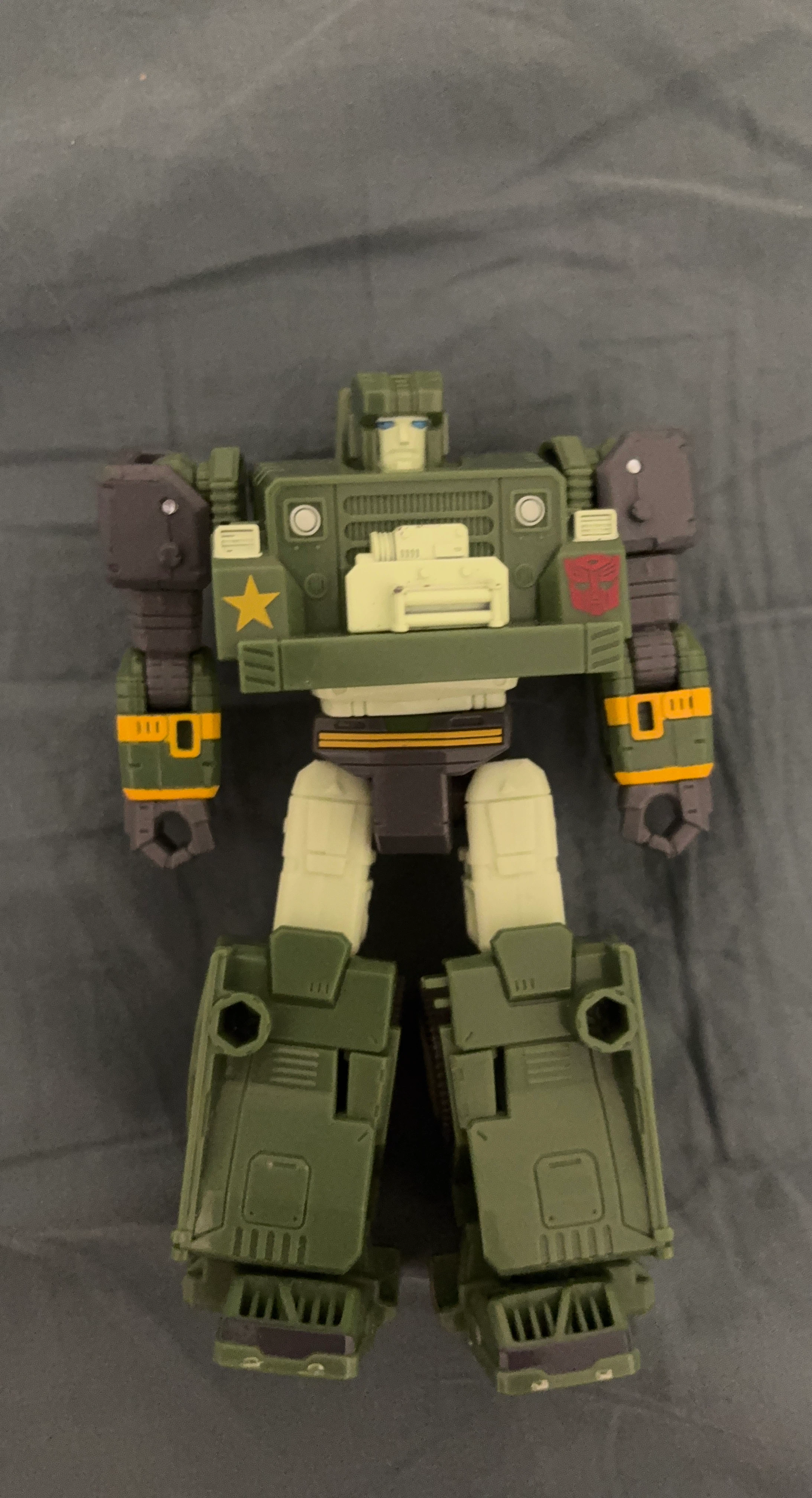 Transformers Generations Selects Hubcap Figure