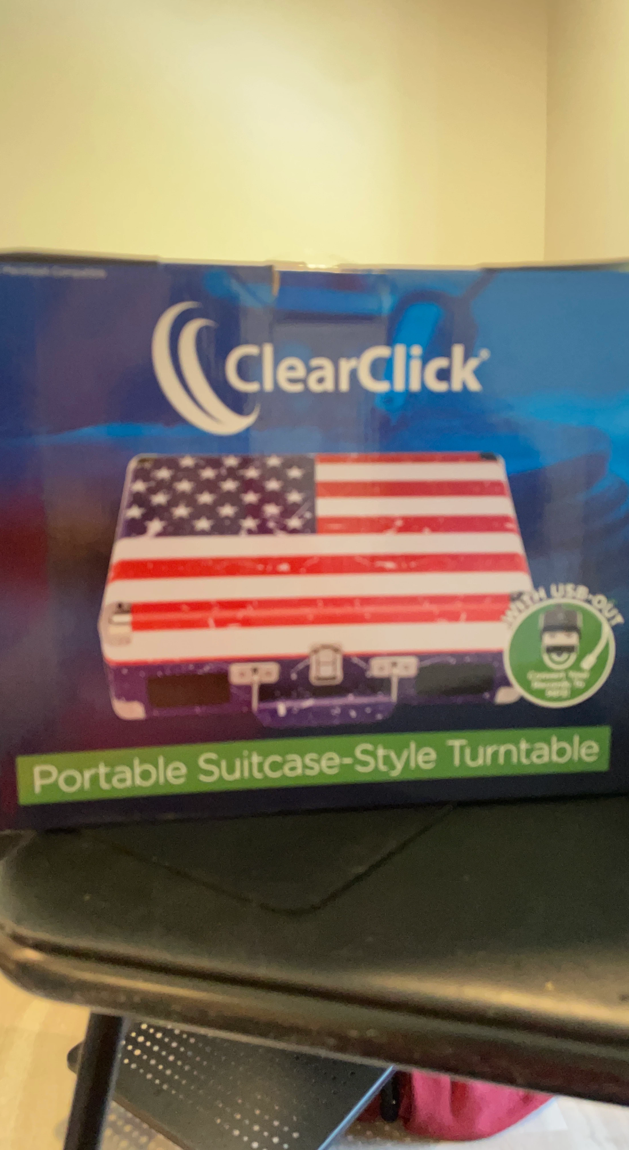 Vinyl player ClearClick Portable Suitcase-Style Turntable