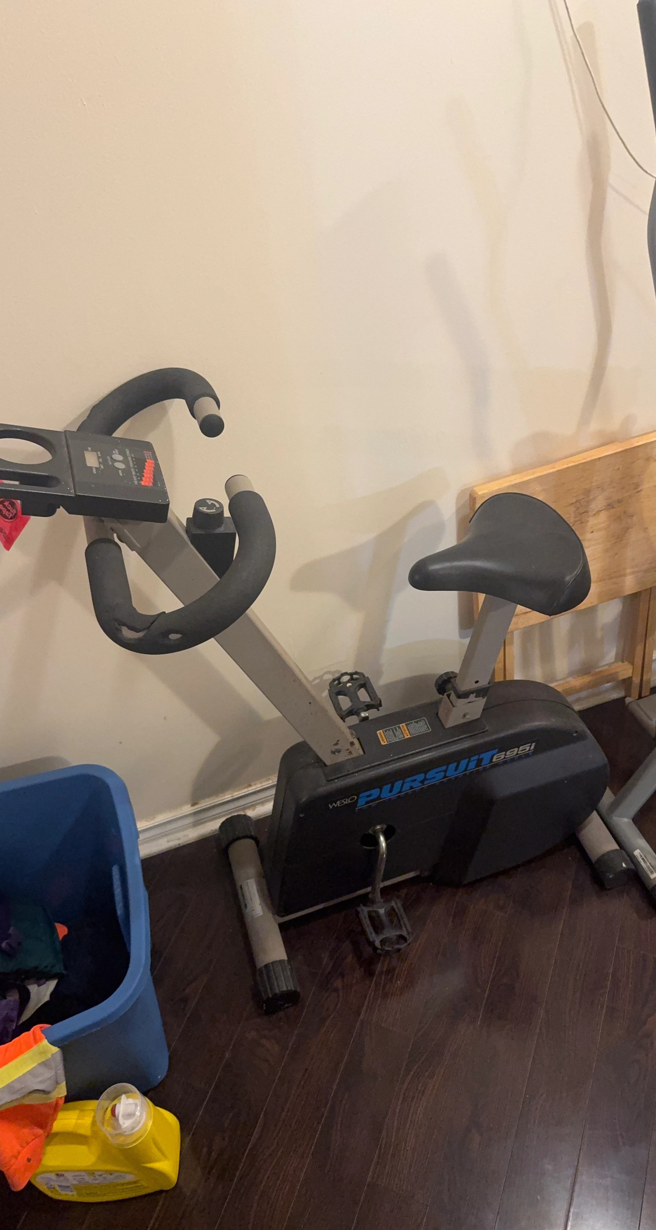 Weslo Pursuit 695i Stationary Exercise Bike