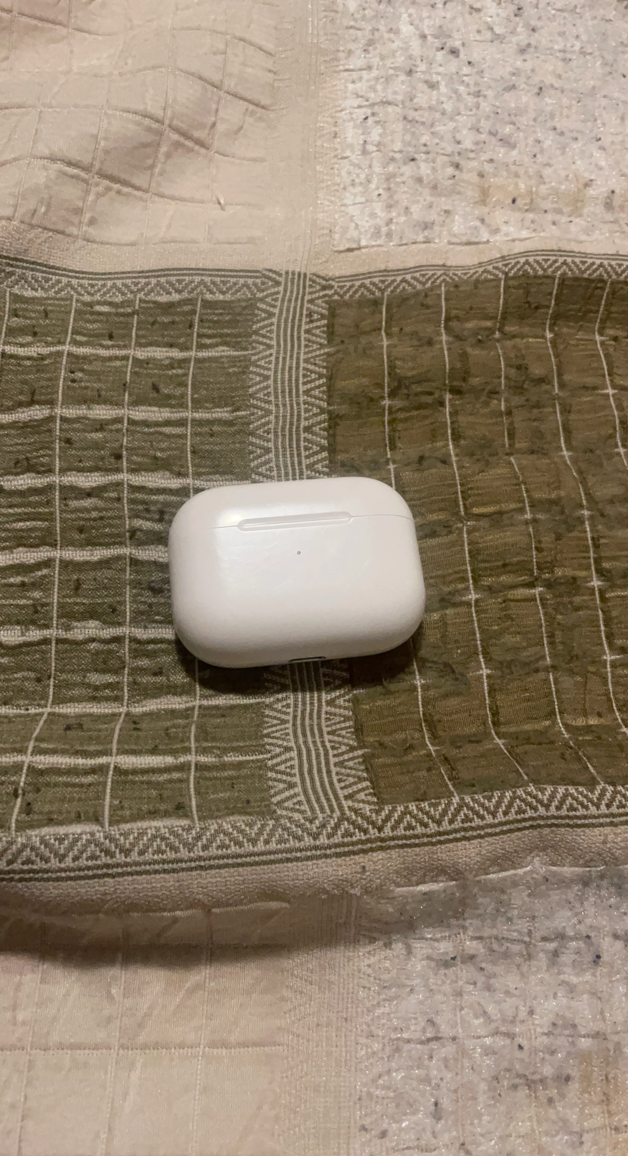 Apple AirPods Pro Charging Case 2nd Gen
