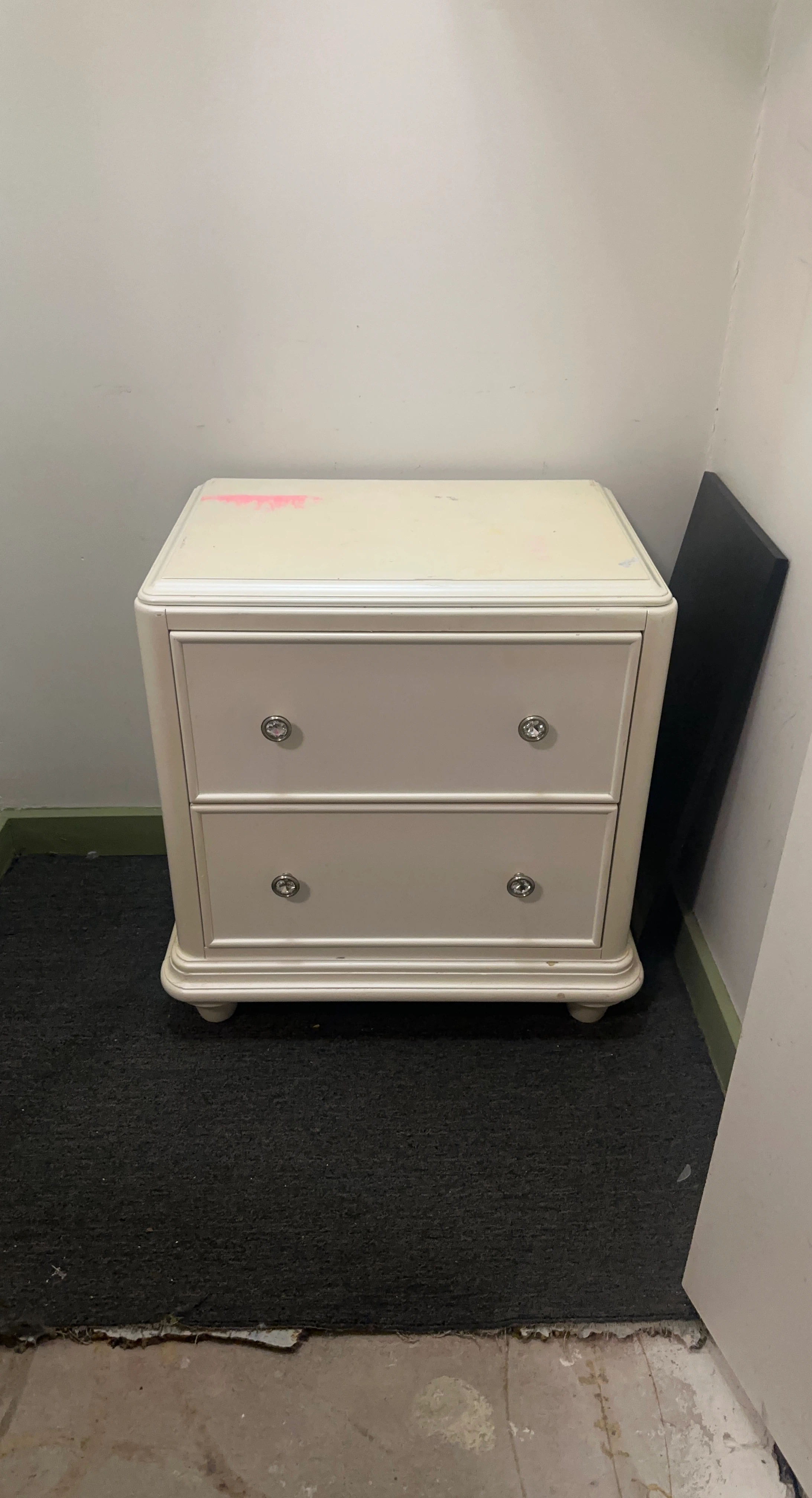 White 2-Drawer Nightstand