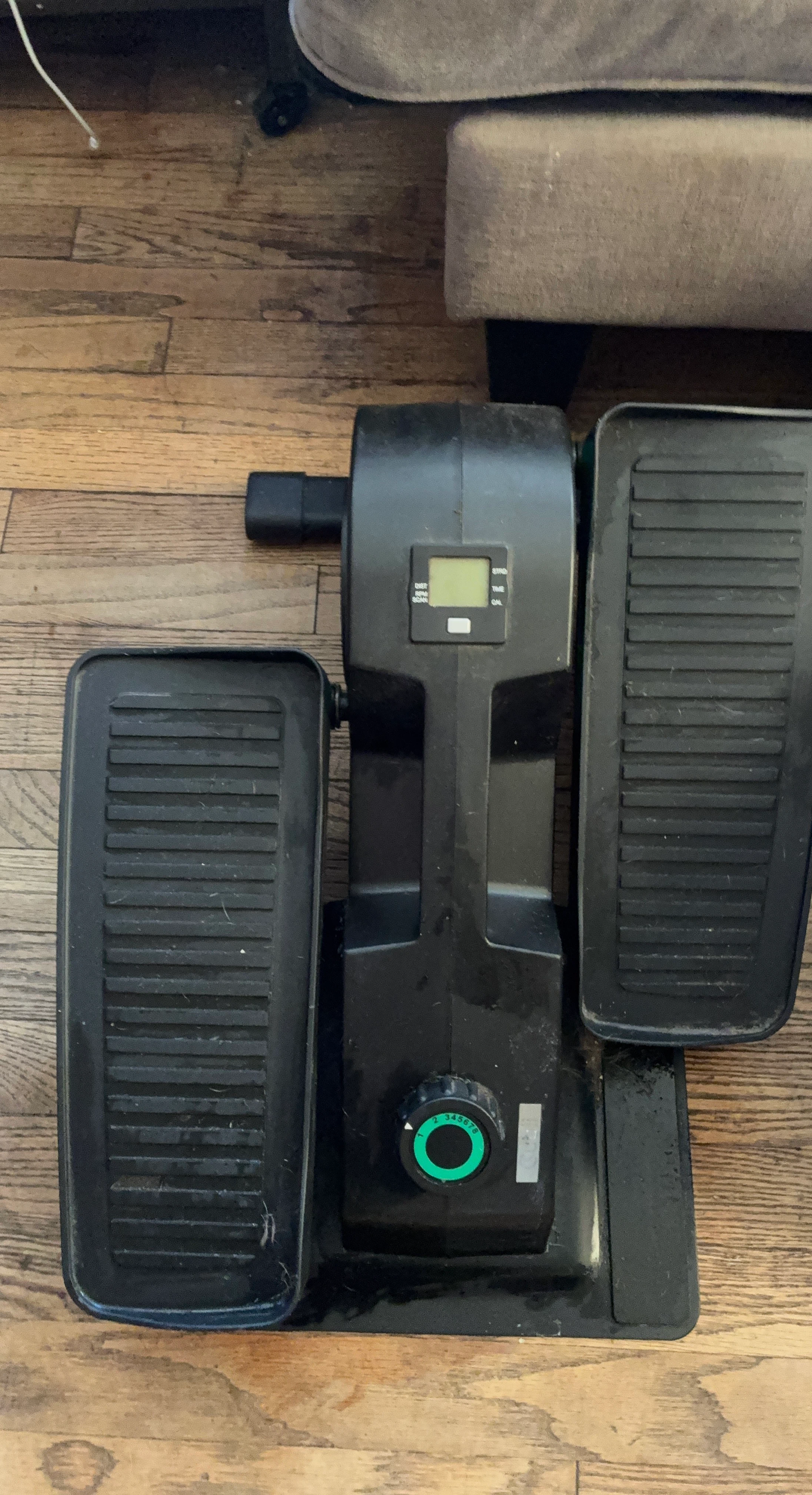 Qubii elliptical foot machine