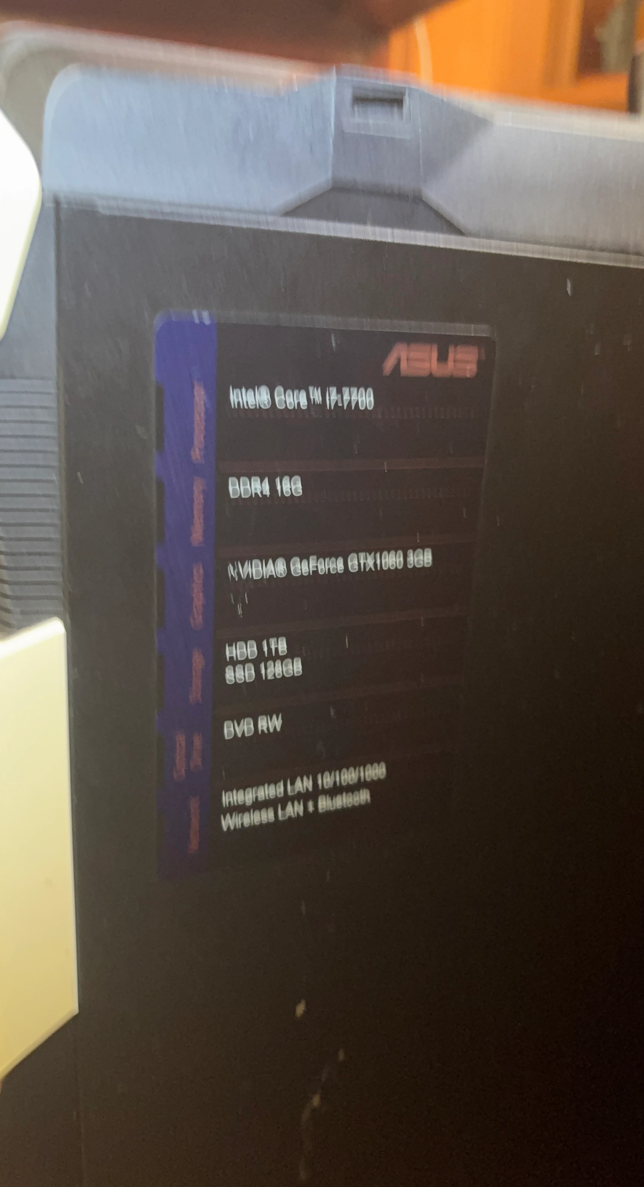 ASUS Desktop PC Intel Core i7-7700