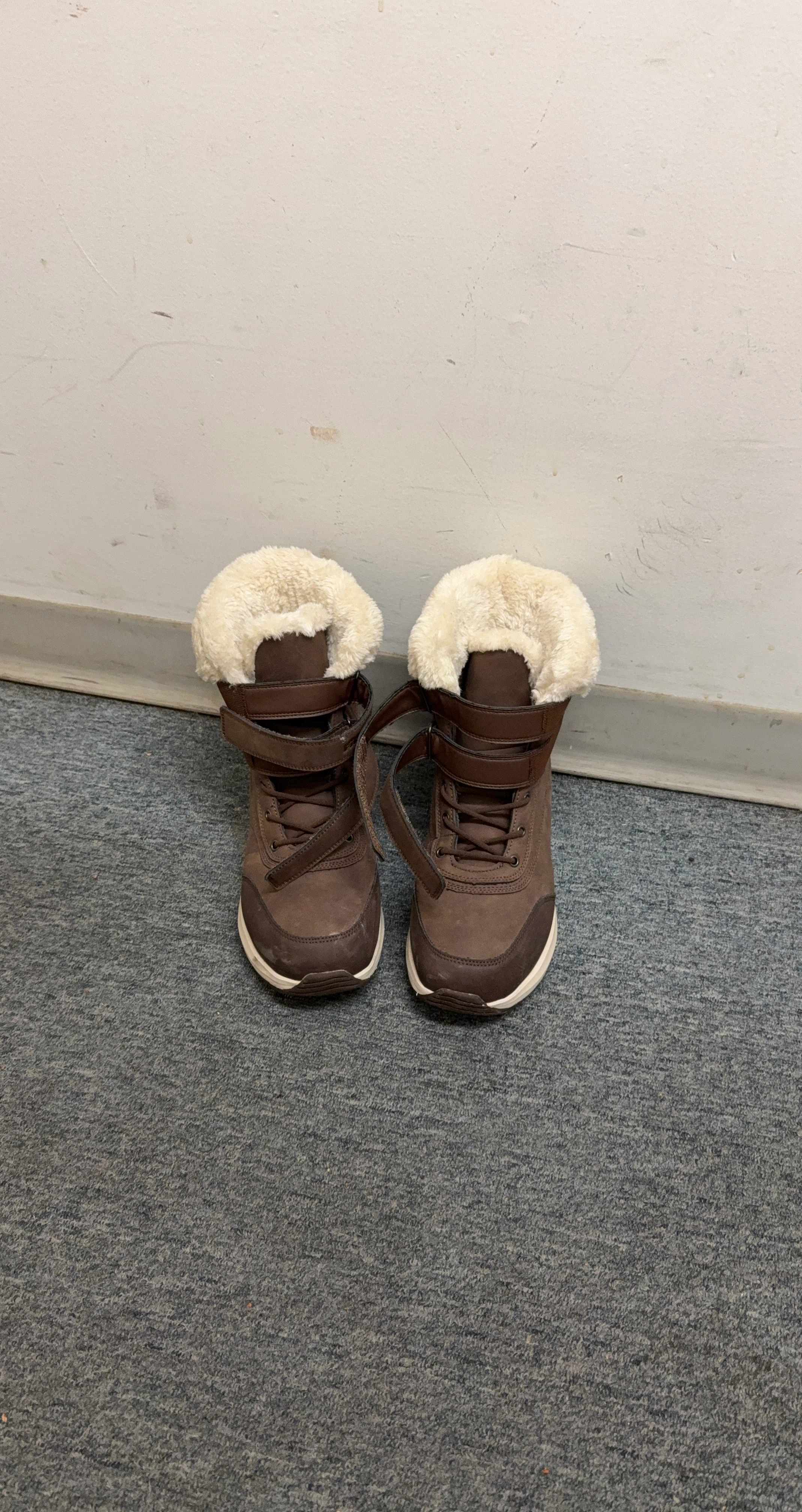 Brown Winter Boots with Fur Lining