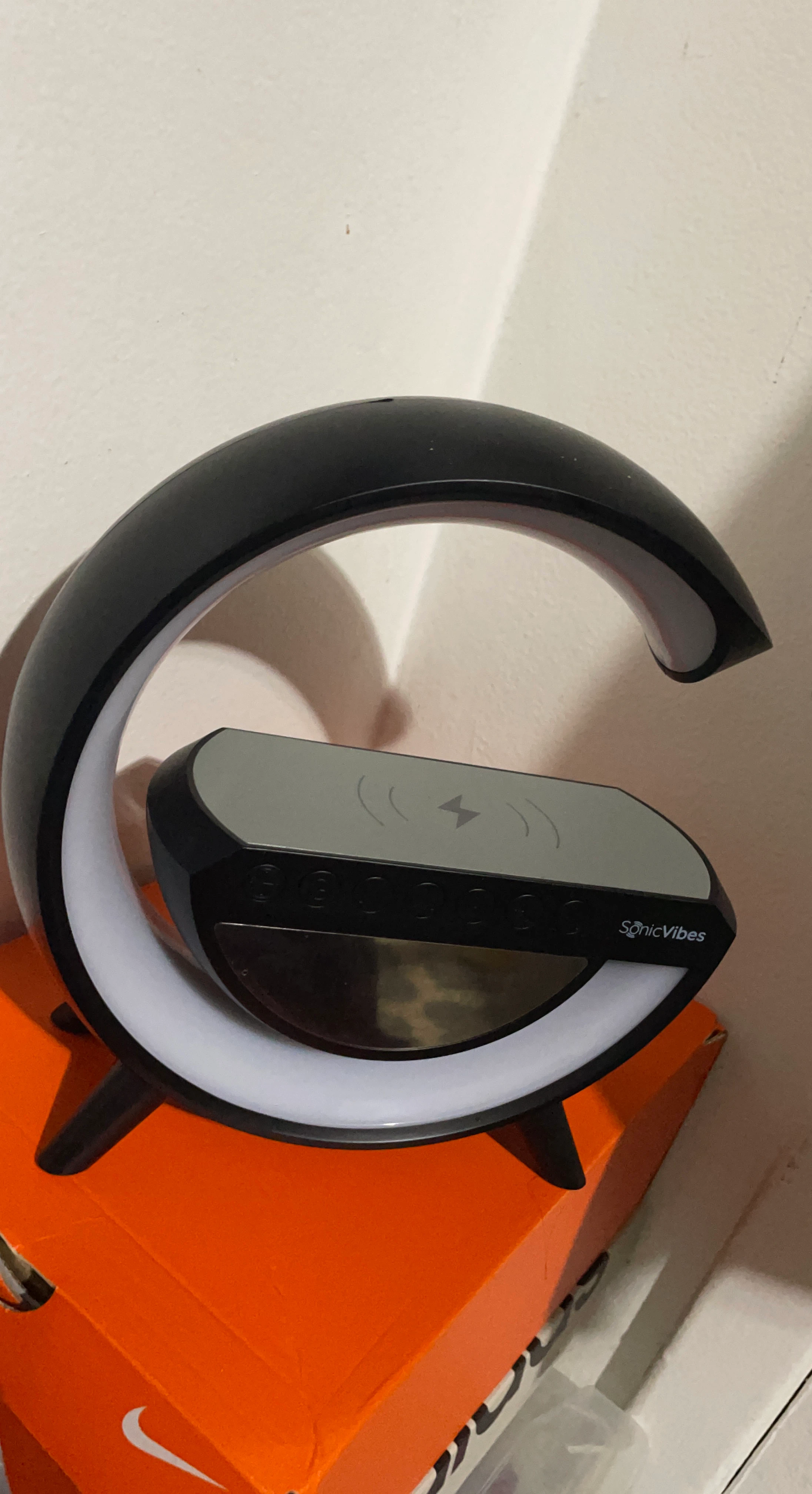 SonicVibes Wireless Charging Lamp