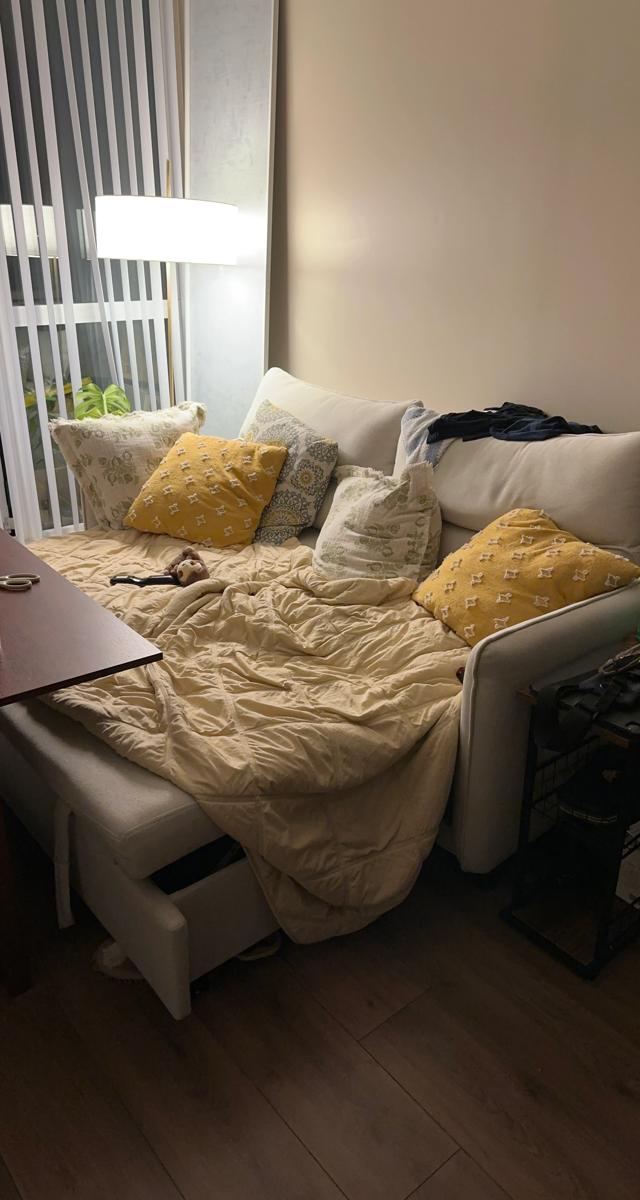 Structube VERONIQUE Sofa Bed