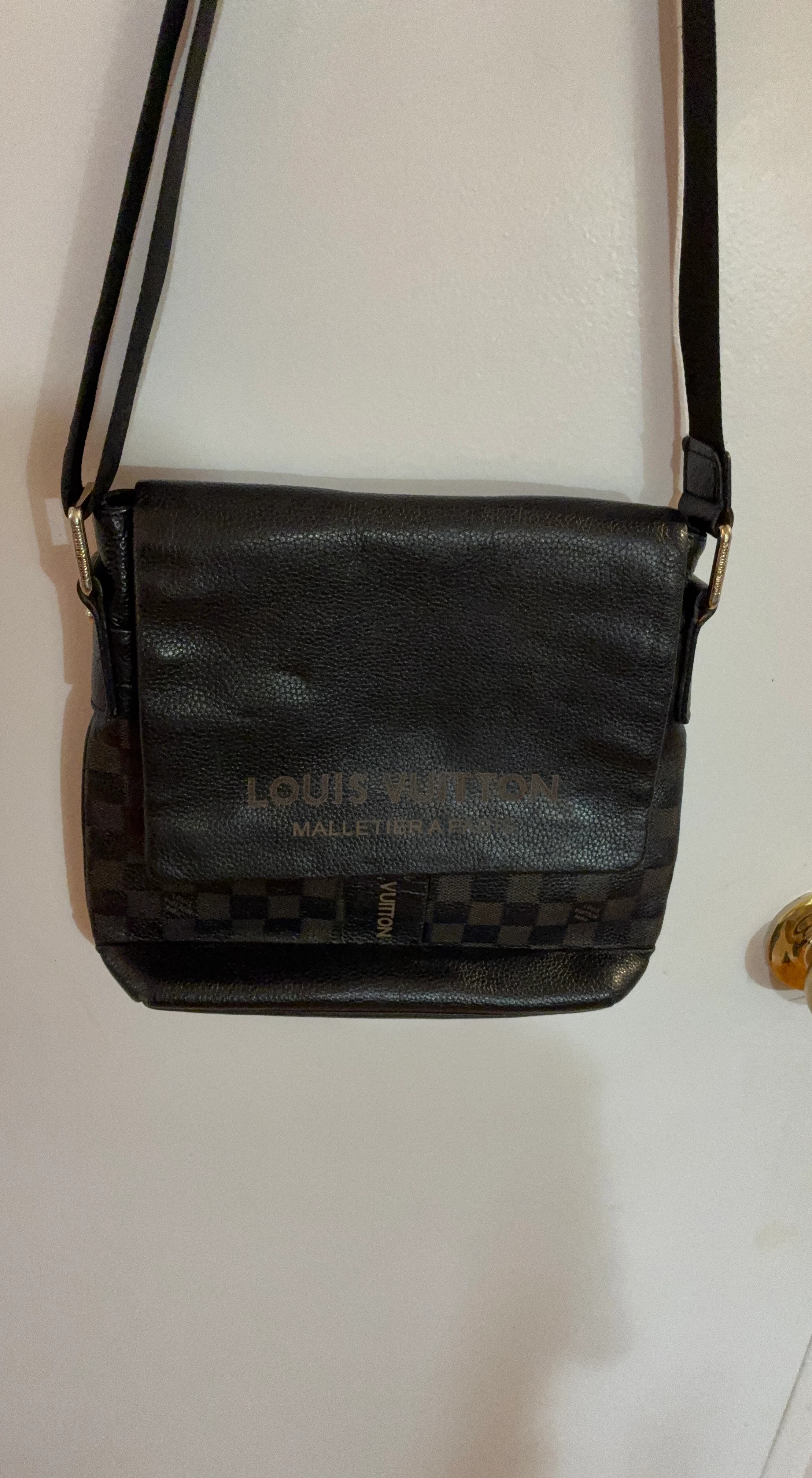 Louis Vuitton Messenger Bag