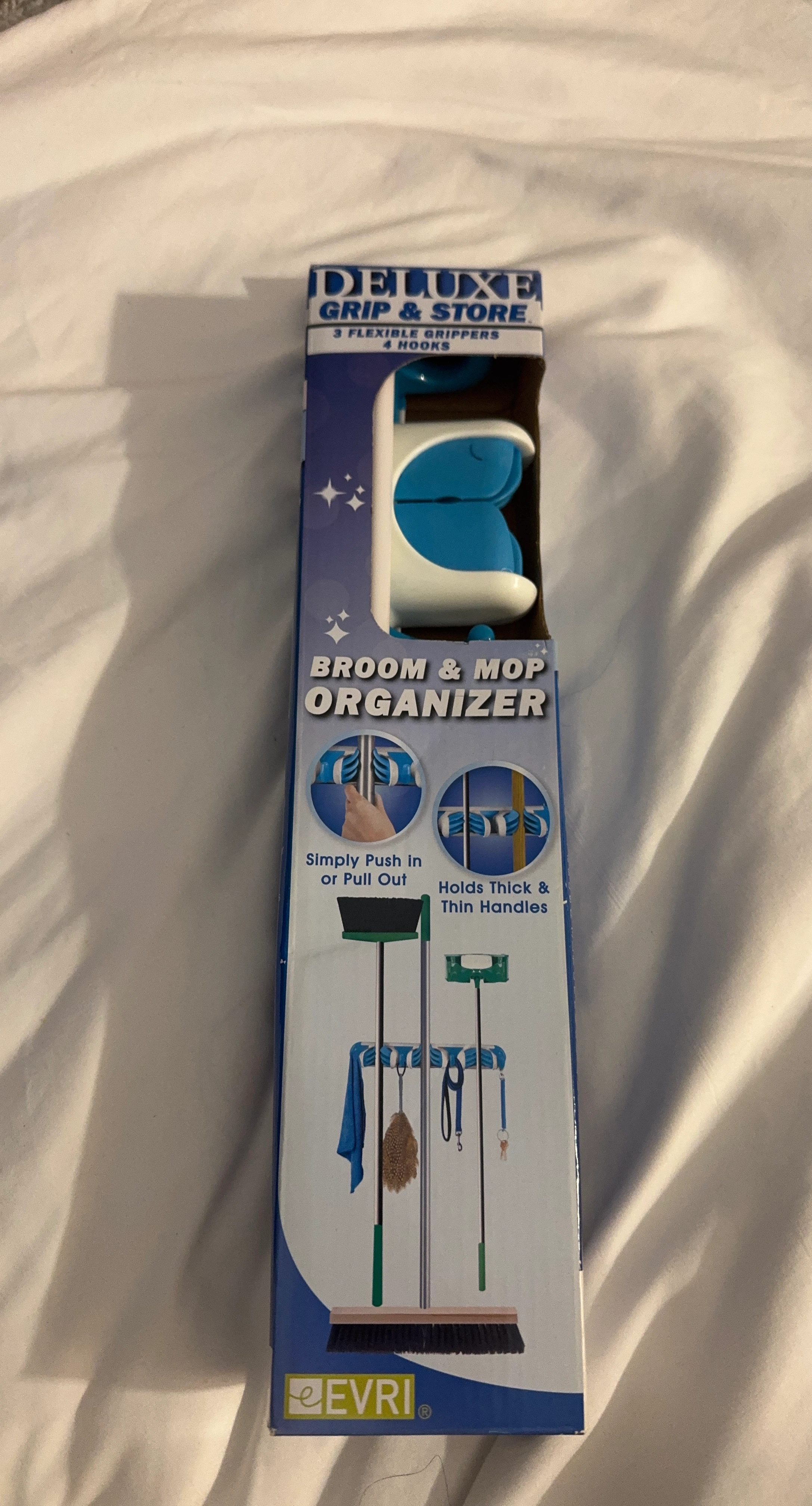 Evri Deluxe Grip & Store Broom and Mop Organizer