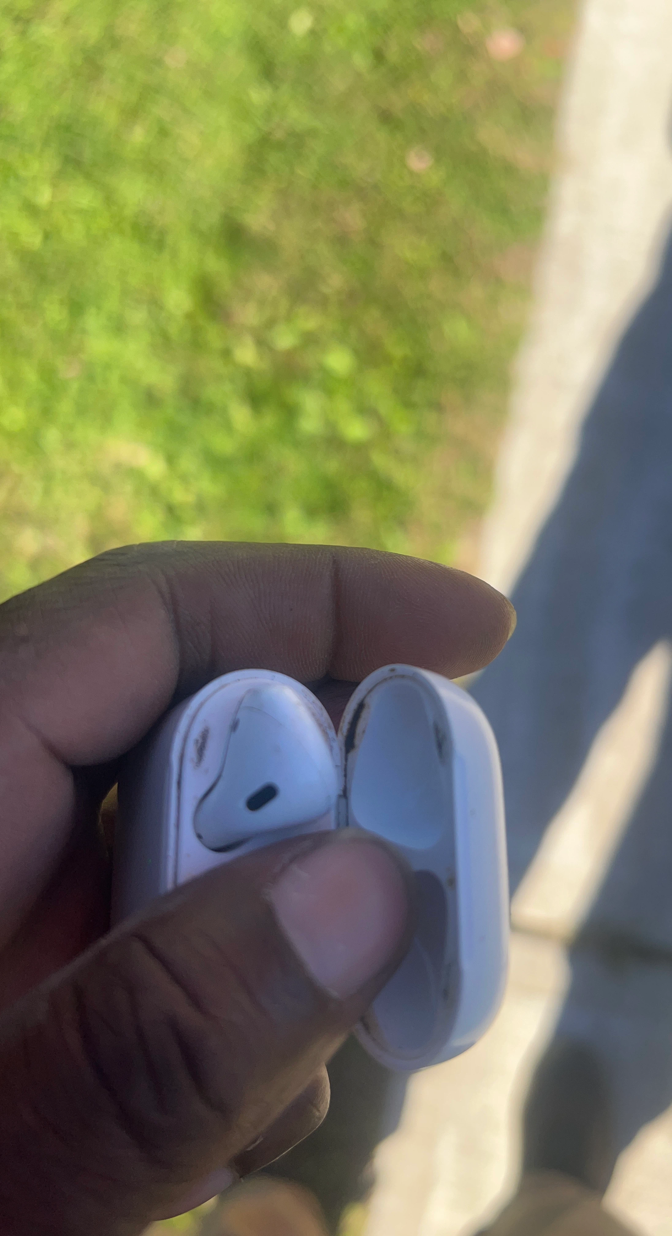 Apple AirPods + Charging Case