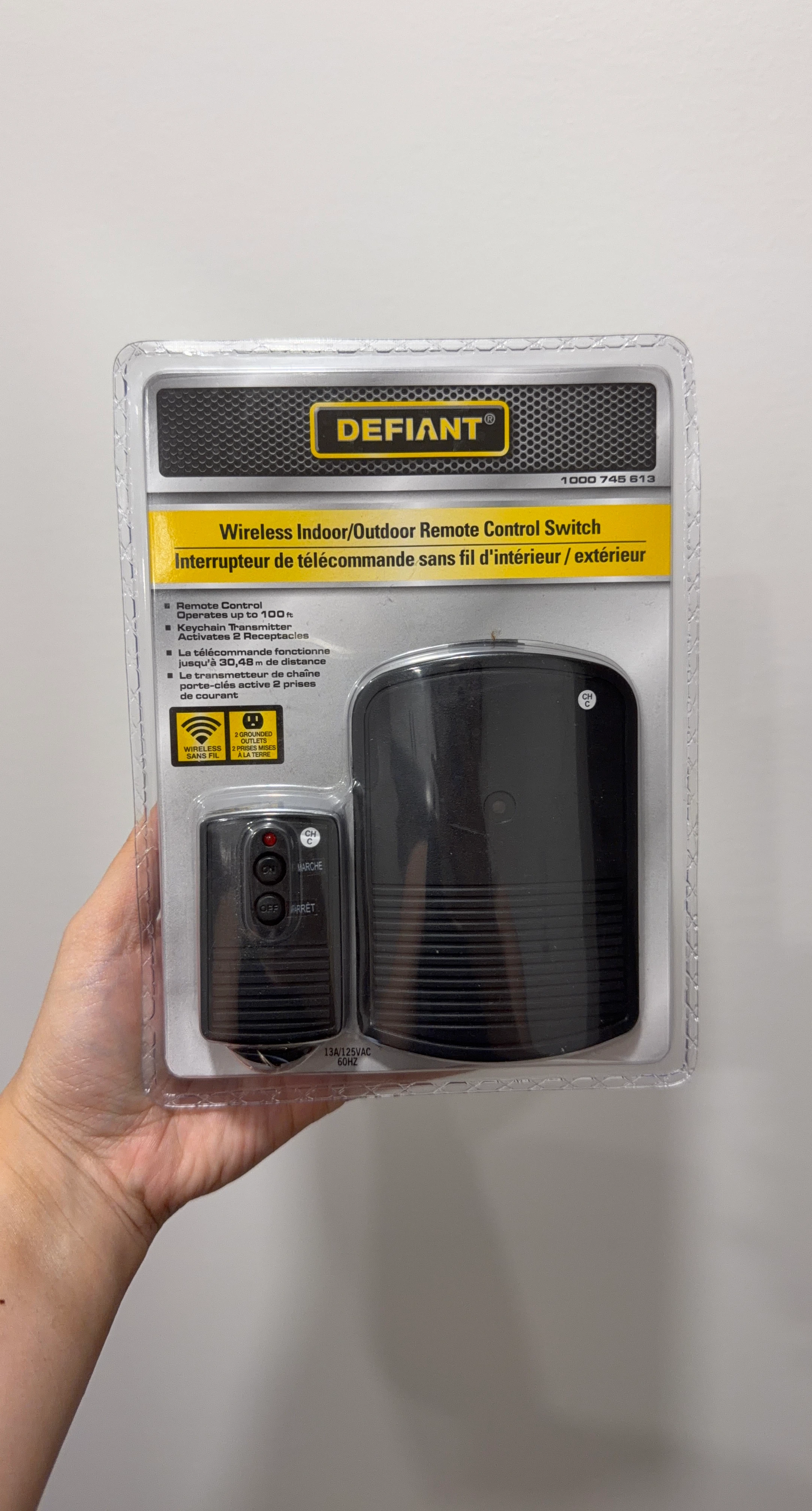 Defiant Wireless Indoor/Outdoor Remote Control Switch